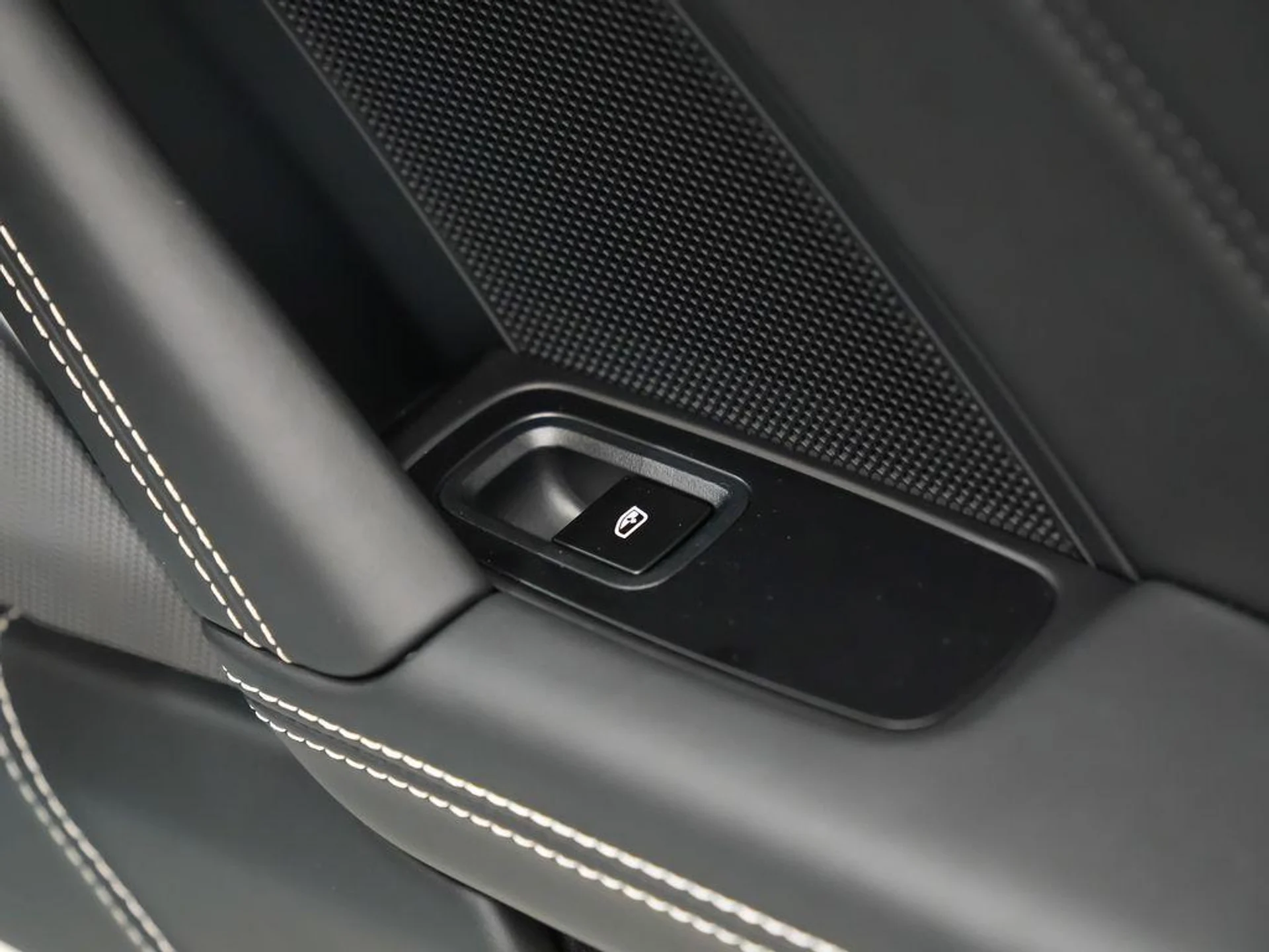 mph015_911280075_6eama_YGJLO_Eu_CZSU_7ut_Rq_RR_7_R_I_7c801f0f2e