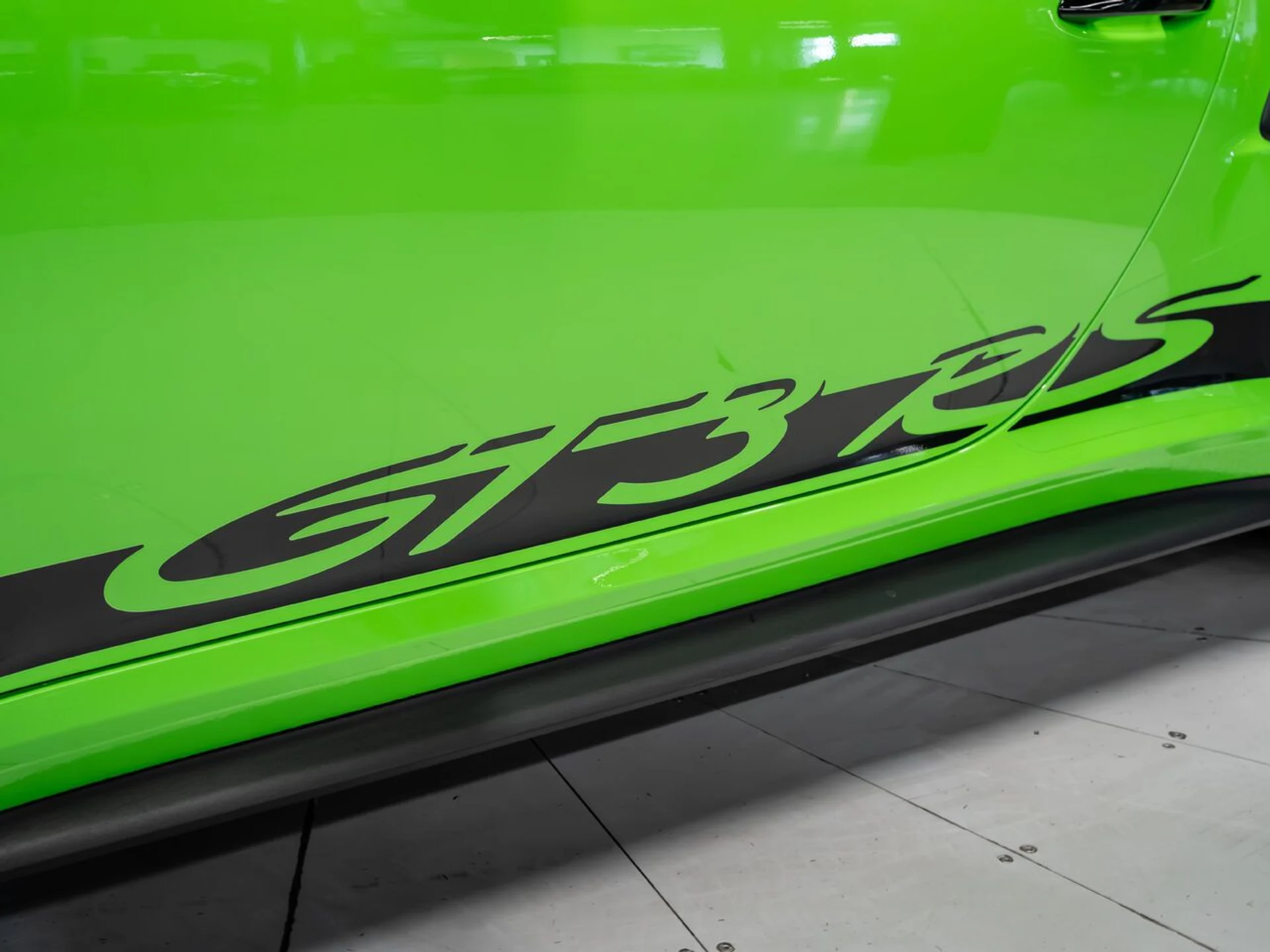 mph015_913297178_porsche_911_2019_4f78802808