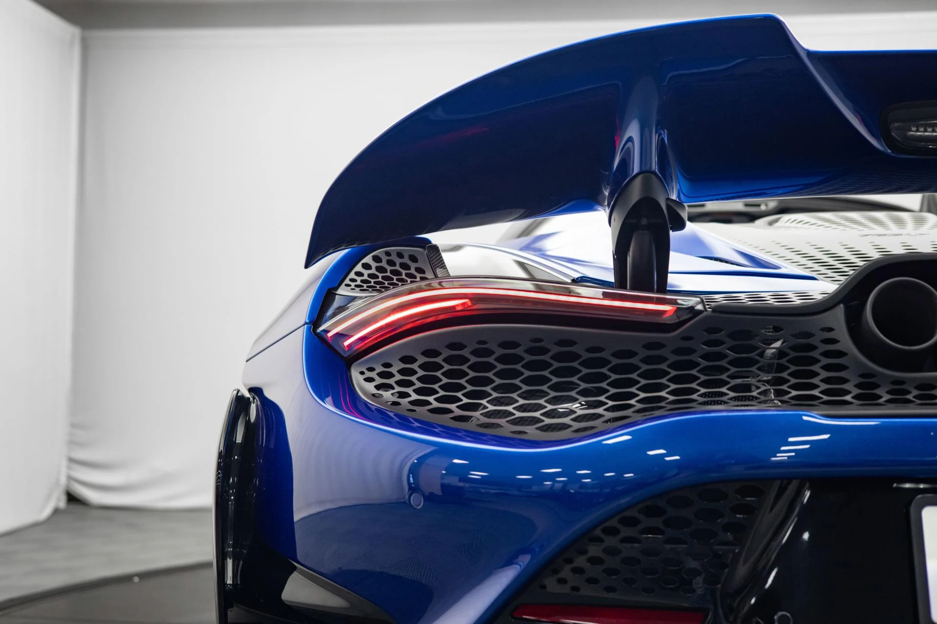 mph015_915020817_Used_2022_Mc_Laren_765_LT_1755332082_81326f621b