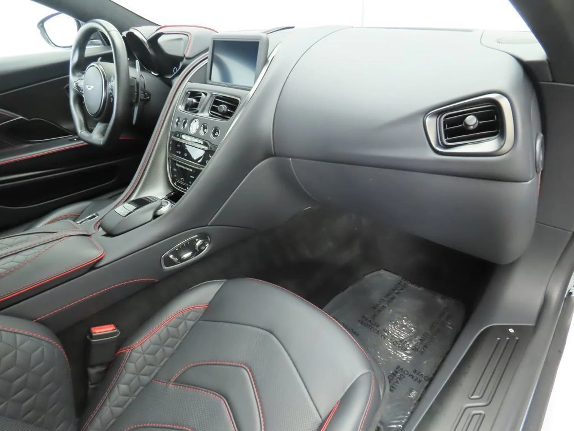 mph015_917088143_used_2023_aston_martin_dbs_coupe_8119_22958468_16_1024_f4f746069d