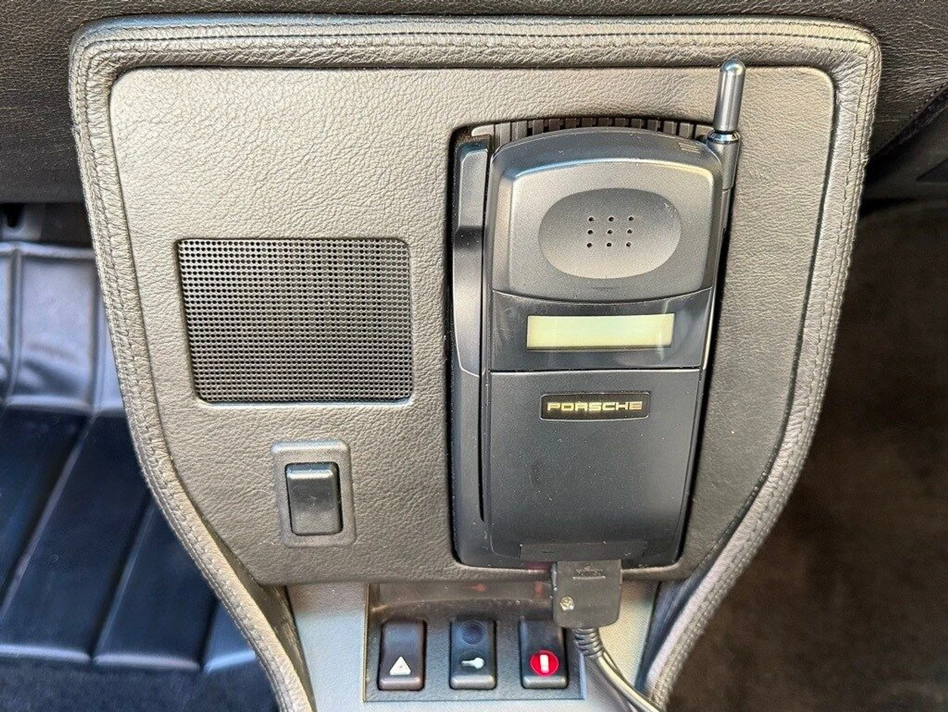 mph015_936178282_eb20f2b21daa2306f689ed2dc5050a7bx_2c512a320b