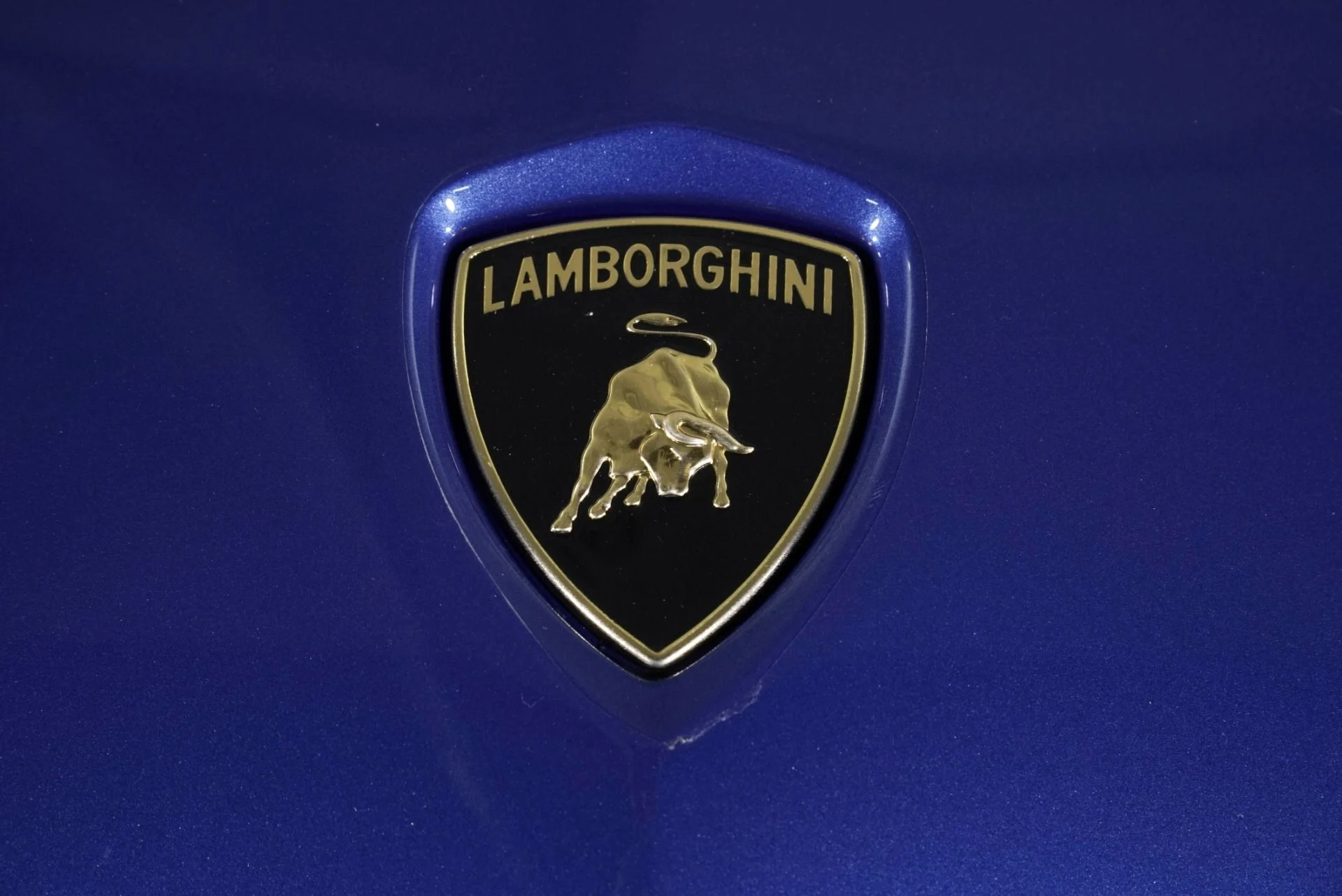 mph015_936560308_Used_2016_Lamborghini_Aventador_LP_700_4_1767895159_9263bbe9f3