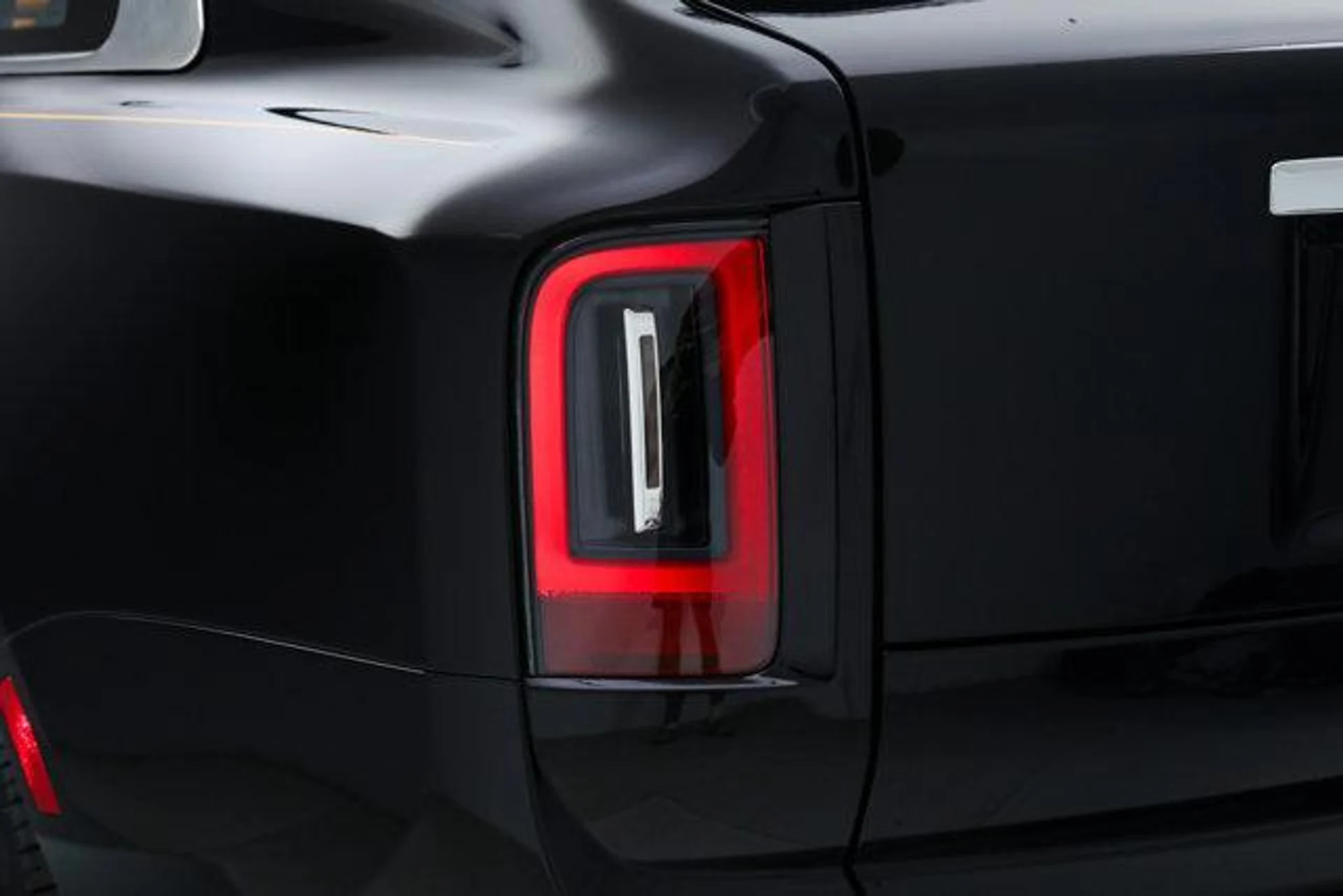 mph015_937441476_l9_YO_Aa1sif_Nw_Ls2e_OQ_8x00_Zq_N_Mo_1890575b9a