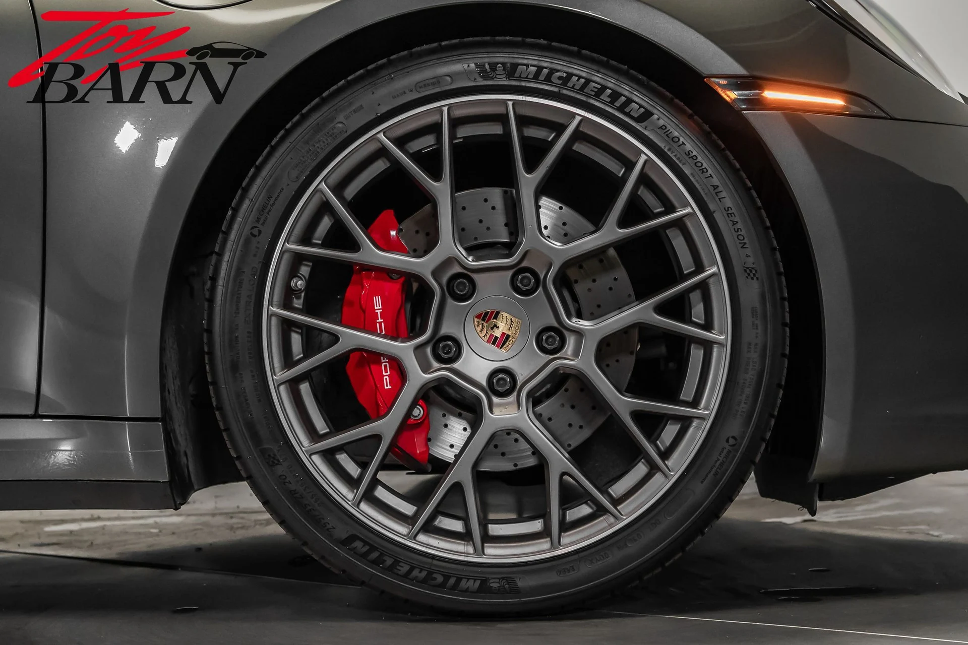 mph015_943309879_9581d98ffb7f3f6bca423c63a0ca8816x_6169f569d0