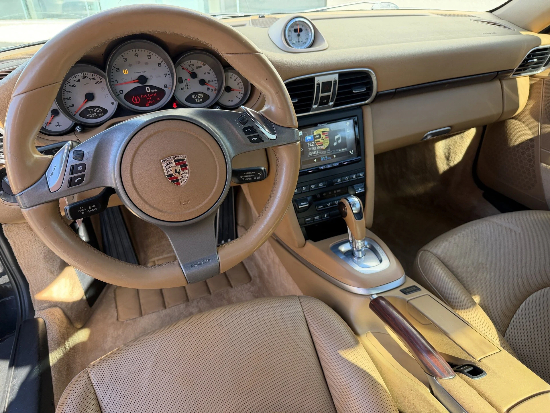 mph015_94427281_0fd00eb36d53286c60278744f26b40d9x_92377dd6a1