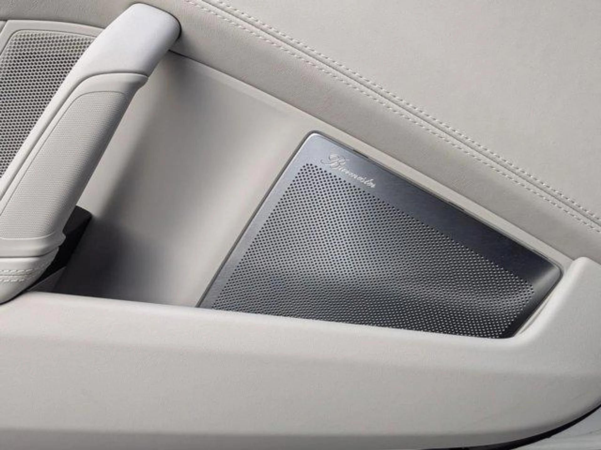 mph015_945355937_se_V6a_Szno9o_Hd_I24ik_G_th_Ln3_MQ_872615fe55