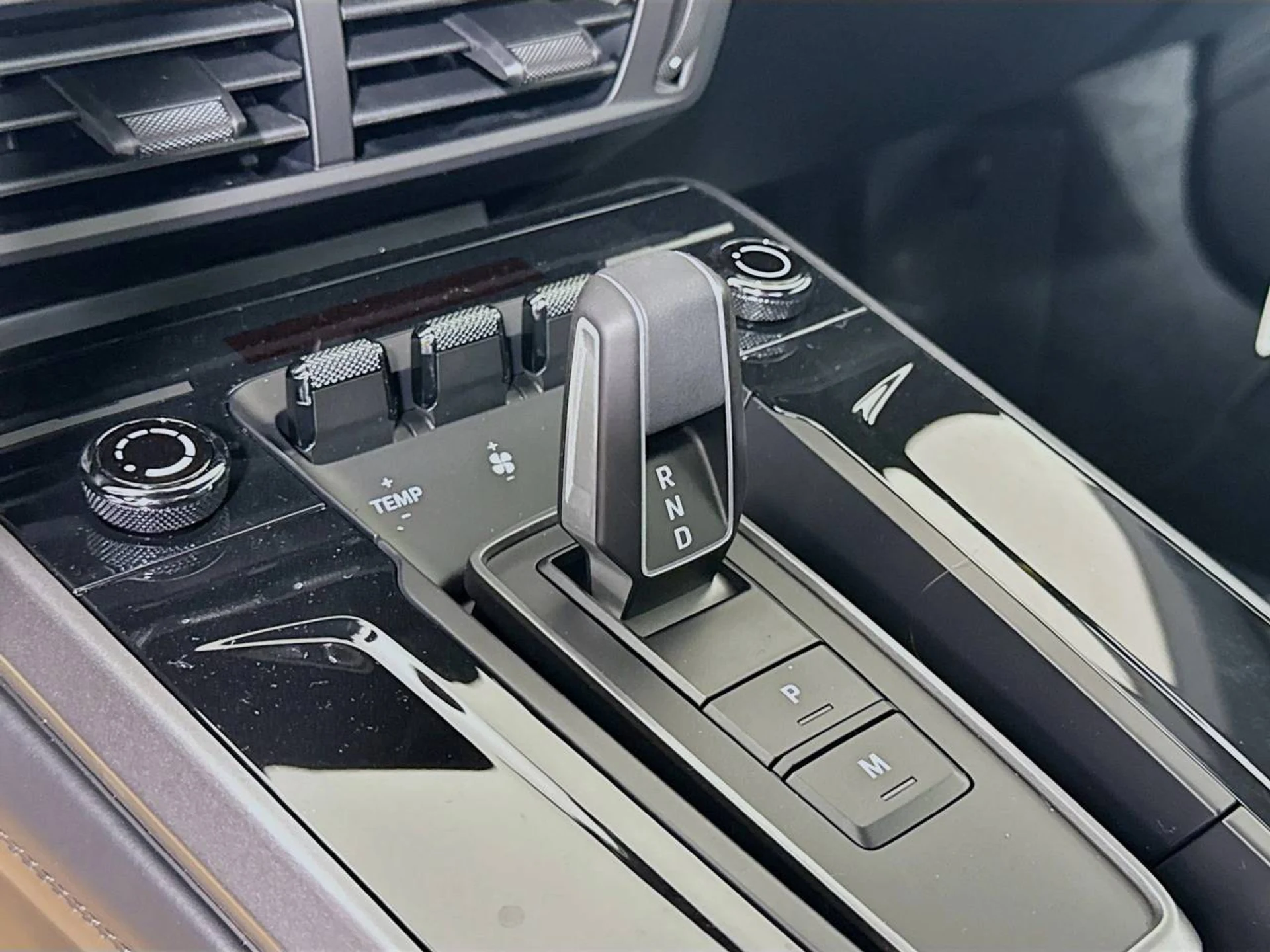 mph015_948853921_ac670557b1d89f5f6f62ba0ee6a0887fx_0249a2e6c2