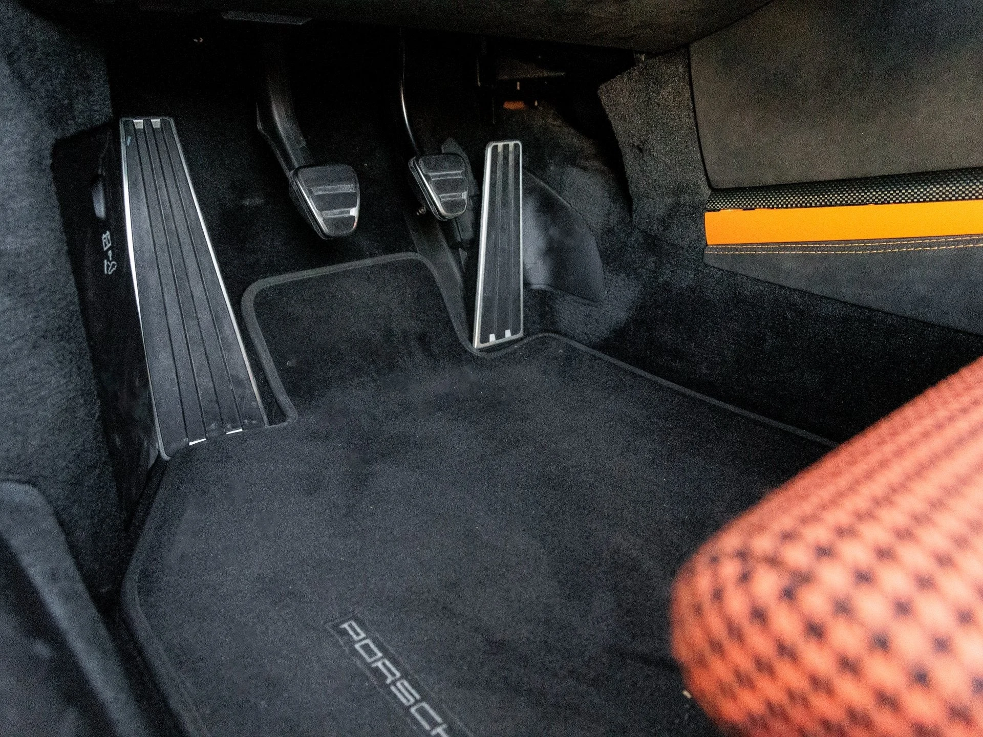 mph015_953083926_16_325ecc9f16