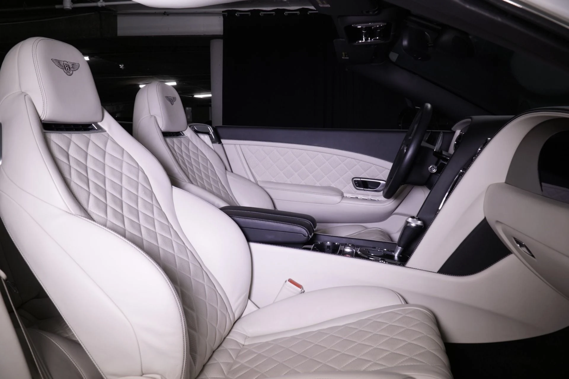 mph015_958949232_Used_2016_Bentley_Continental_GT_V8_S_1762279625_955f0a1bfa