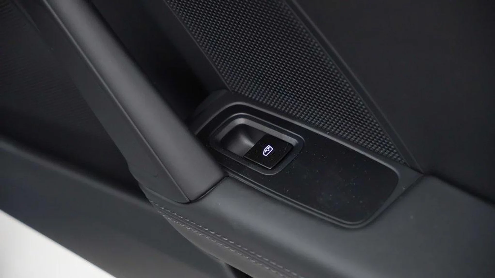 mph015_958958825_nb_Gq8_D_Sz0g_No7jt_V_Ra_Da_Aq_I5_R00_c698df9065