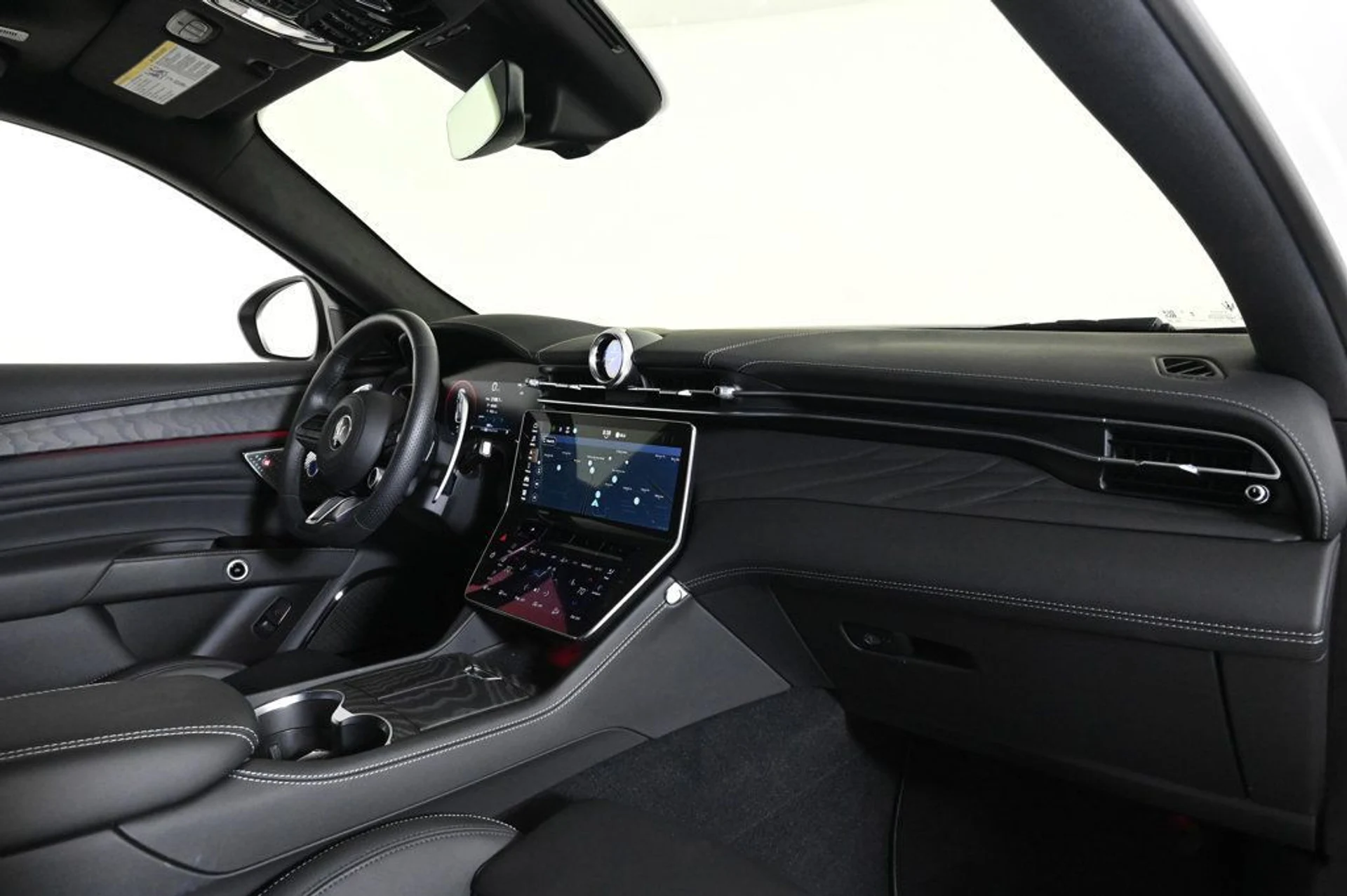 mph015_95896132_used_2025_maserati_grecale_modena_11350_22967660_15_1024_fdd48cfe38