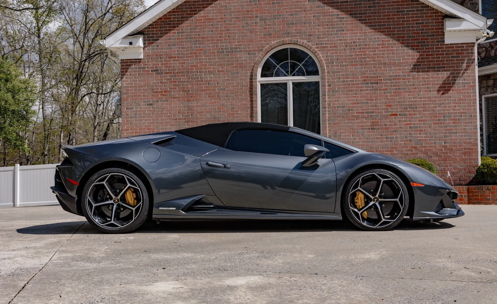 mph015_962122479_Used_2020_Lamborghini_Huracan_EVO_Spyder_1777655683_6c257cc98a