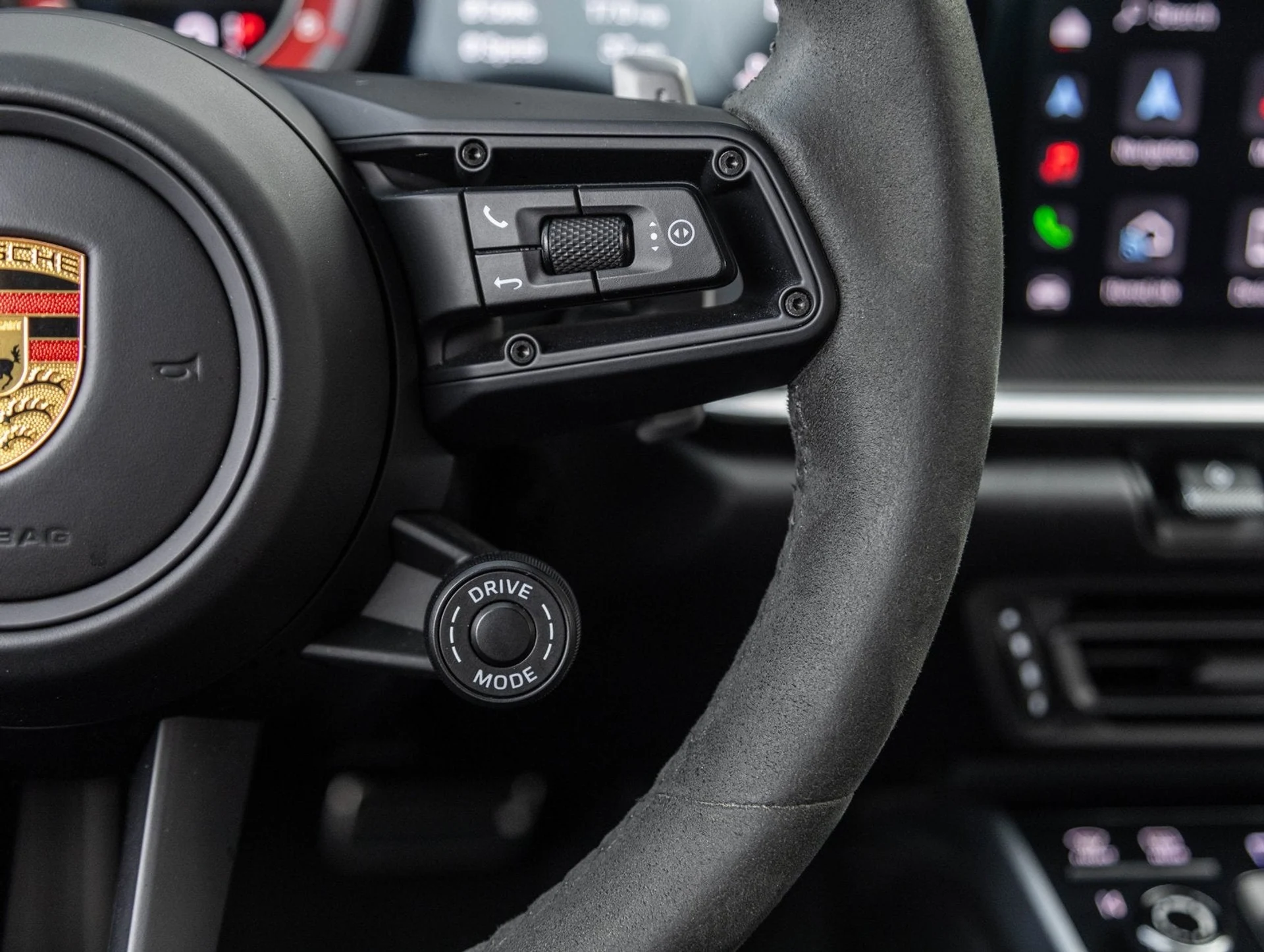 mph015_963767291_16_a0af1a4398