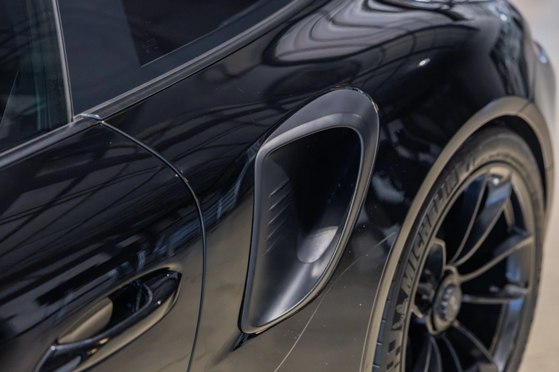 mph015_964941541_qg_3cfea24ed1