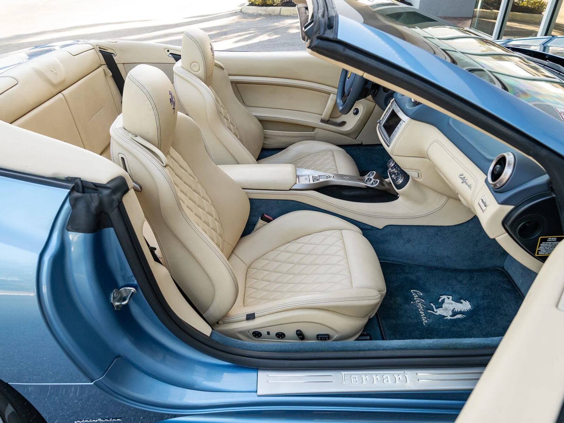 mph015_965104721_Used_2010_Ferrari_California_1793131306_ffa528b485