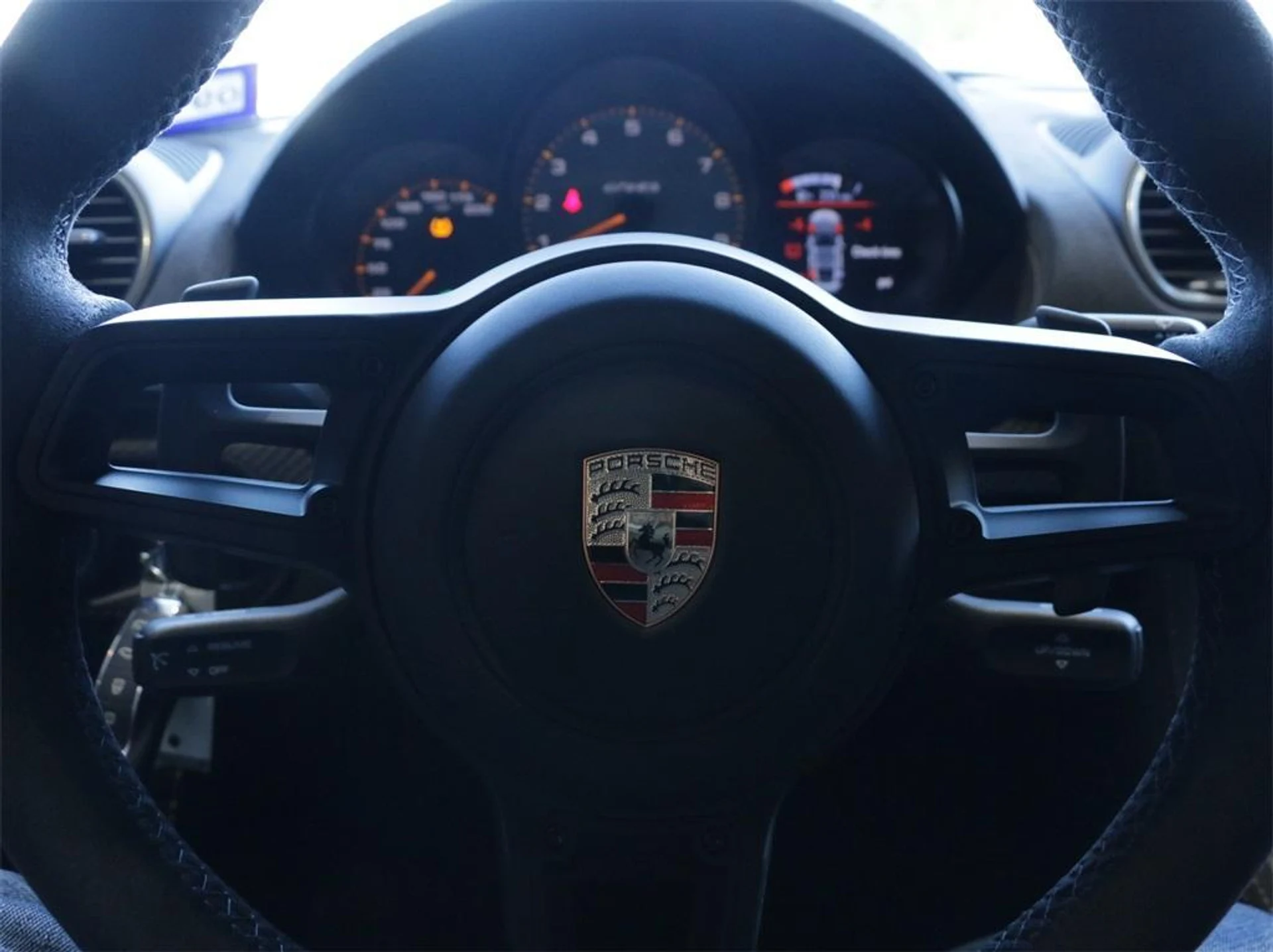 mph015_972453130_hrgcn_Me_Ea2wj0l1_CX_8_Xpd_Kp_BV_g_c64eba6a3f