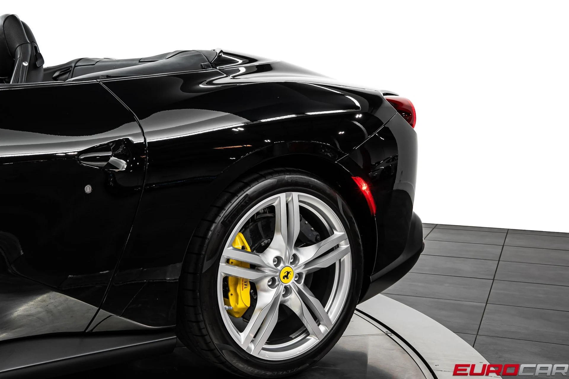 mph015_973092785_dba36e0a_55ed_4e77_be36_4392592eb1e4_10a43986ac