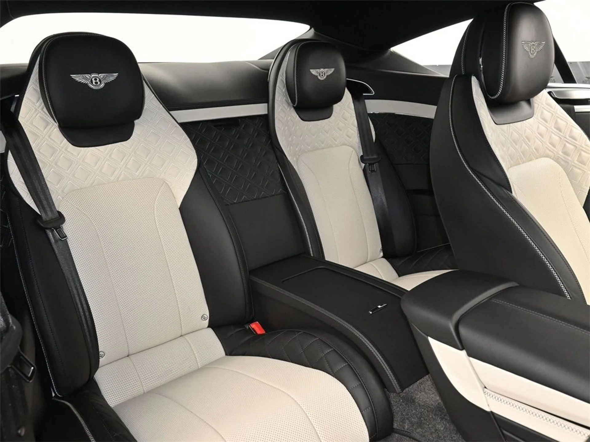 mph015_973340905_fc03a15b20df4c7b988e7bc3ee1c5629x_c99d10e4c6