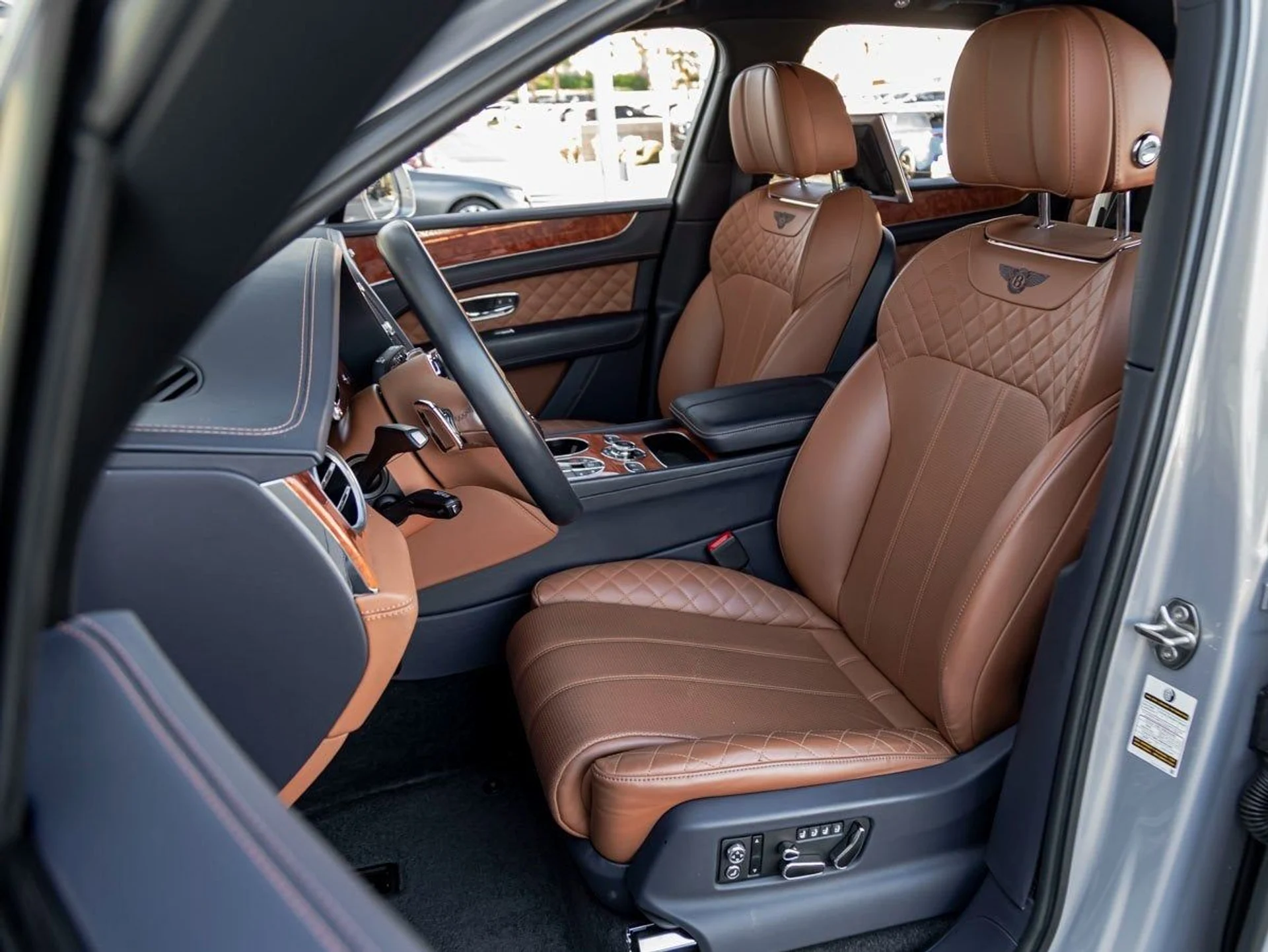 mph015_975321842_16_a5d09176ce