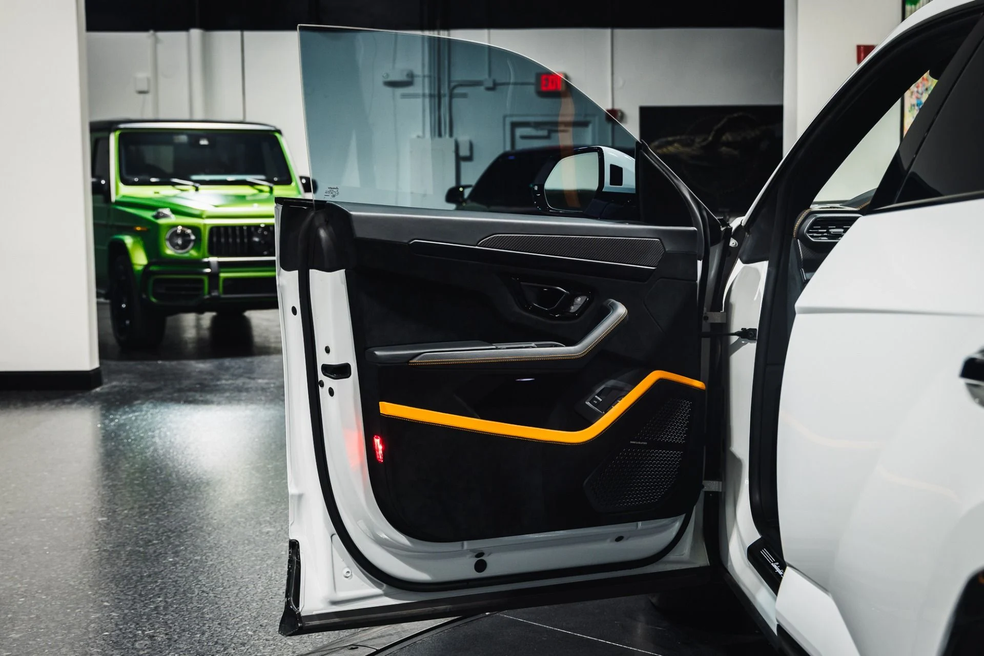 mph015_983904419_Used_2023_Lamborghini_Urus_Performante_1775866917_1d5385faec