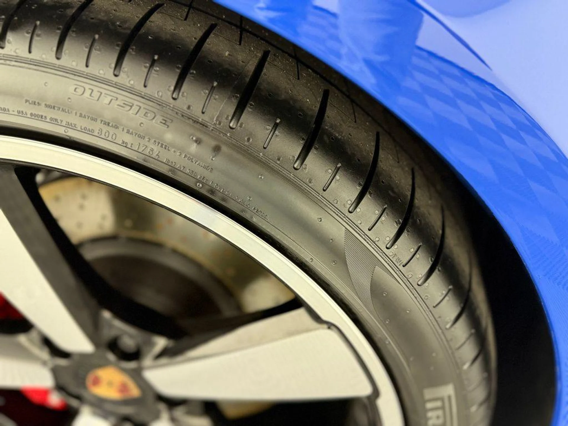 mph015_98670915_6x_e_DNTKY_Dy_Is_P0_VF_7tqmr_Sg_Lt0_8c9d05367d