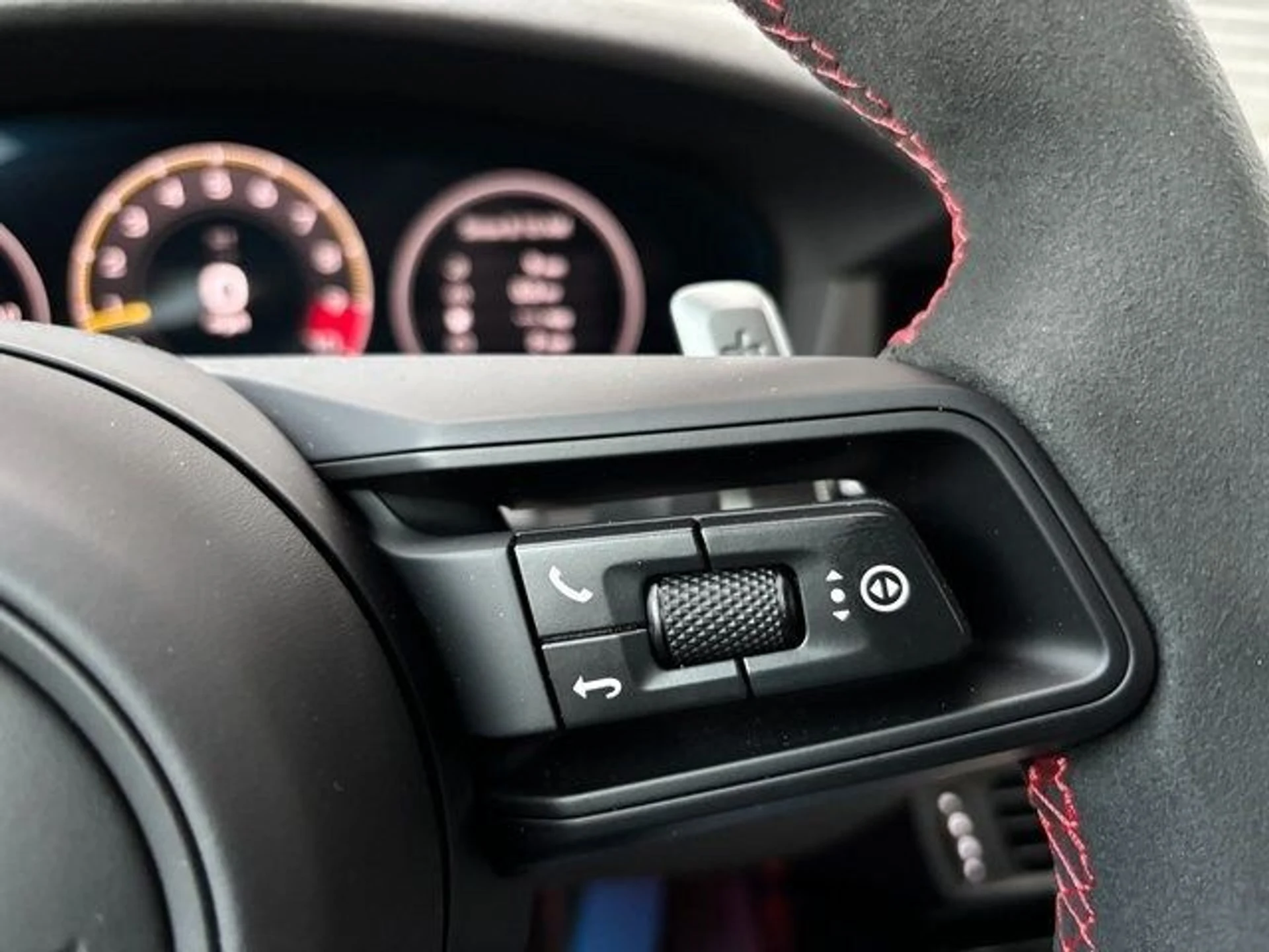 mph015_987522440_a5a0ba4f42cedfa82a780a725f408a0ax_753a5ab989