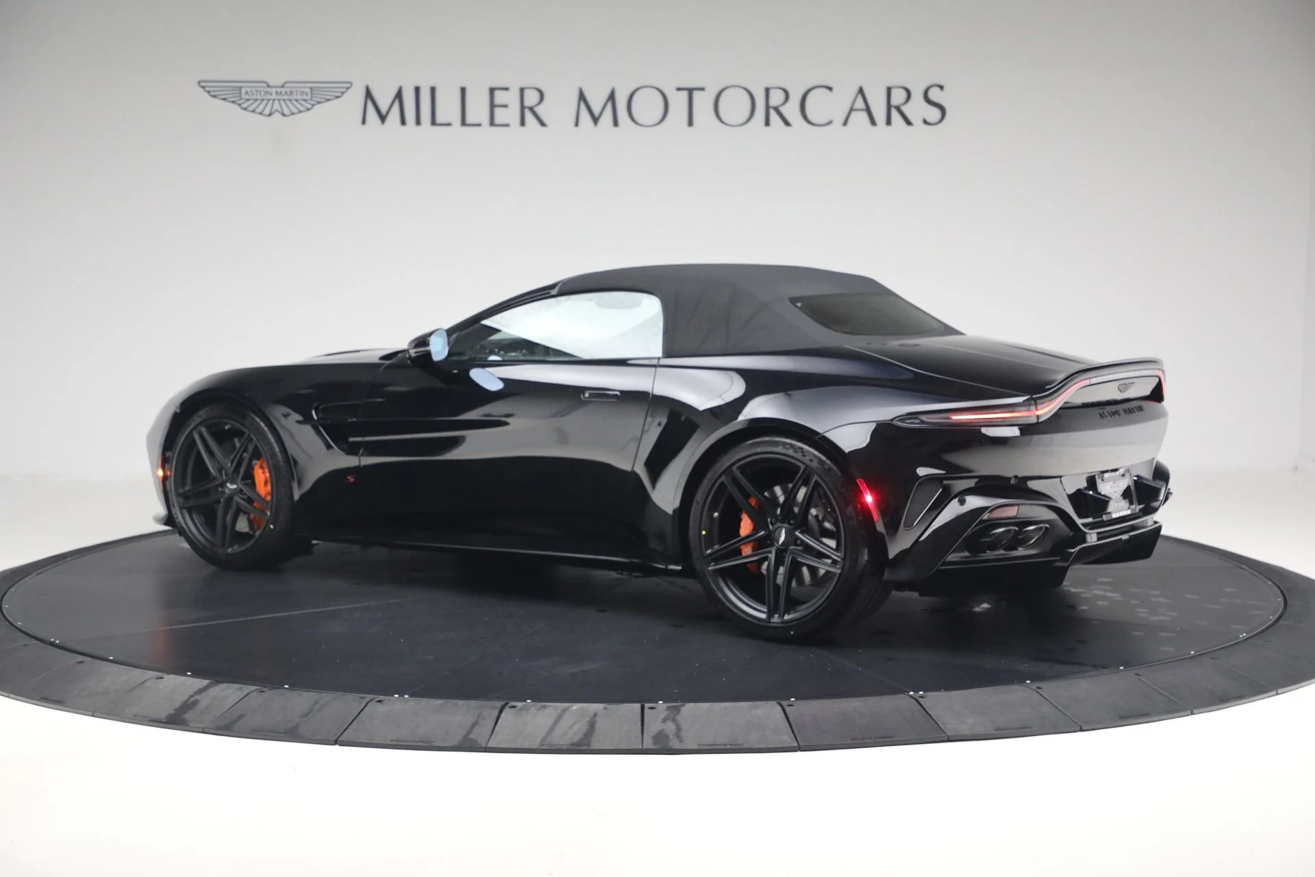 mph015_98970015_New_2026_Aston_Martin_Vantage_S_Roadster_1790281816_4ee99e0990