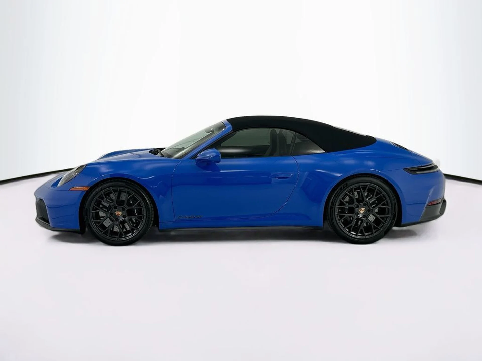 mph015_989831748_used_2026_porsche_911_spirit70cabriolet_8119_23018992_16_1024_fd6fb505ef