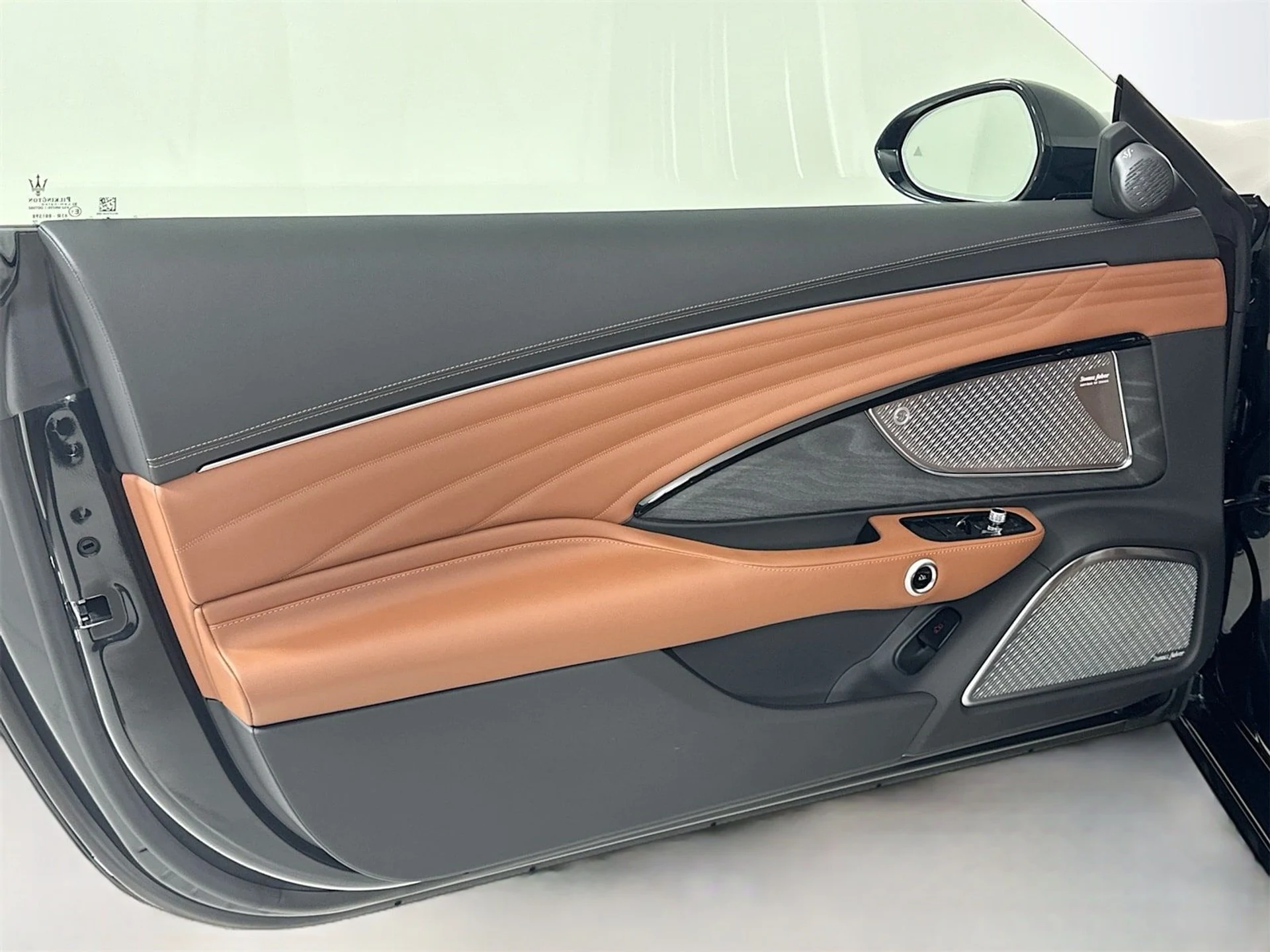 mph015_994238939_d6e4c7ce51c00ac32805567c46bbcfafx_6e95eb8b11