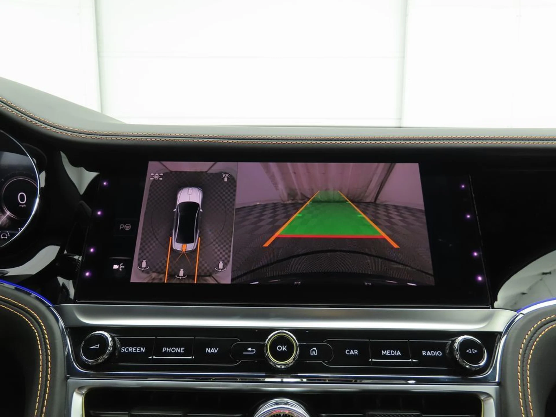 mph015_995904911_new_2025_bentley_flying_spur_8119_22943437_16_1024_effb6201a5