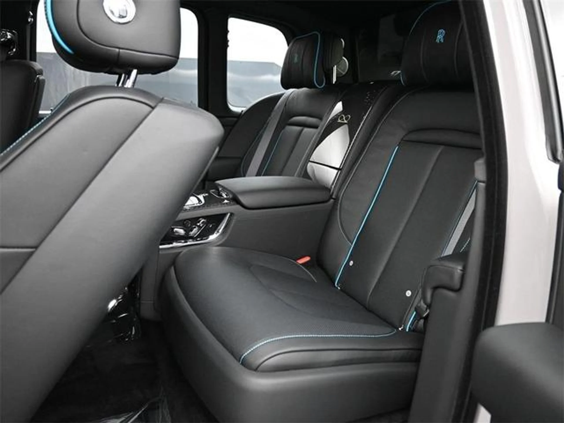 mph015_OUYI_Nxf60cb_T4op_Tvwqkfkz_Xg_A0_bd2eccdc17