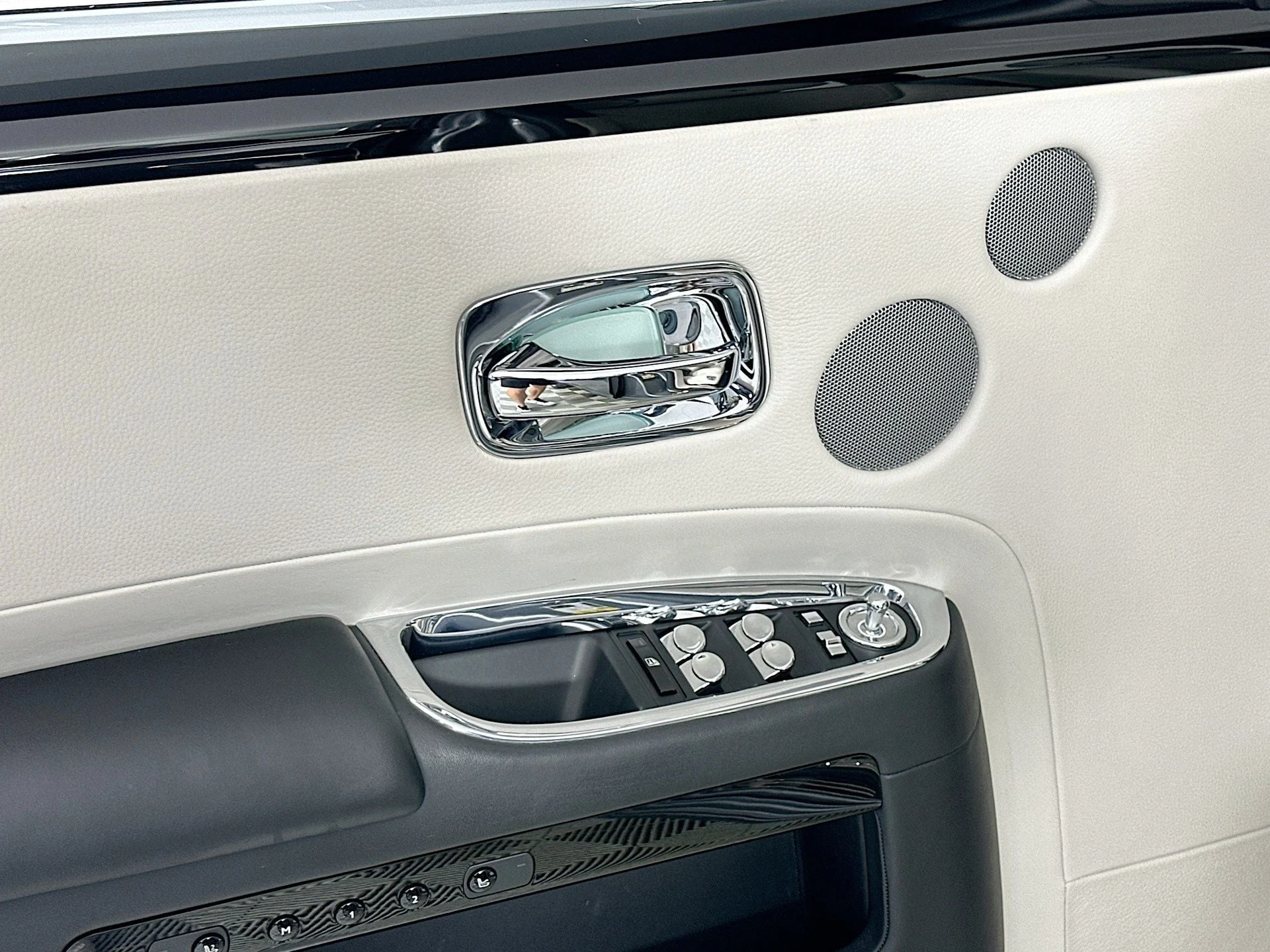 mph016_1004163469_17_9d48111c28