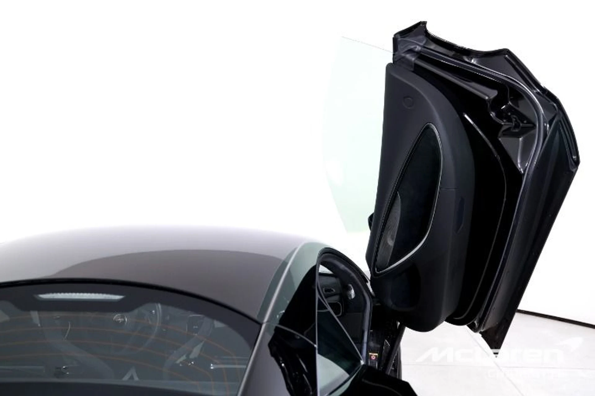 mph016_1004256597_Used_2023_Mc_Laren_Artura_a43f36b4fe