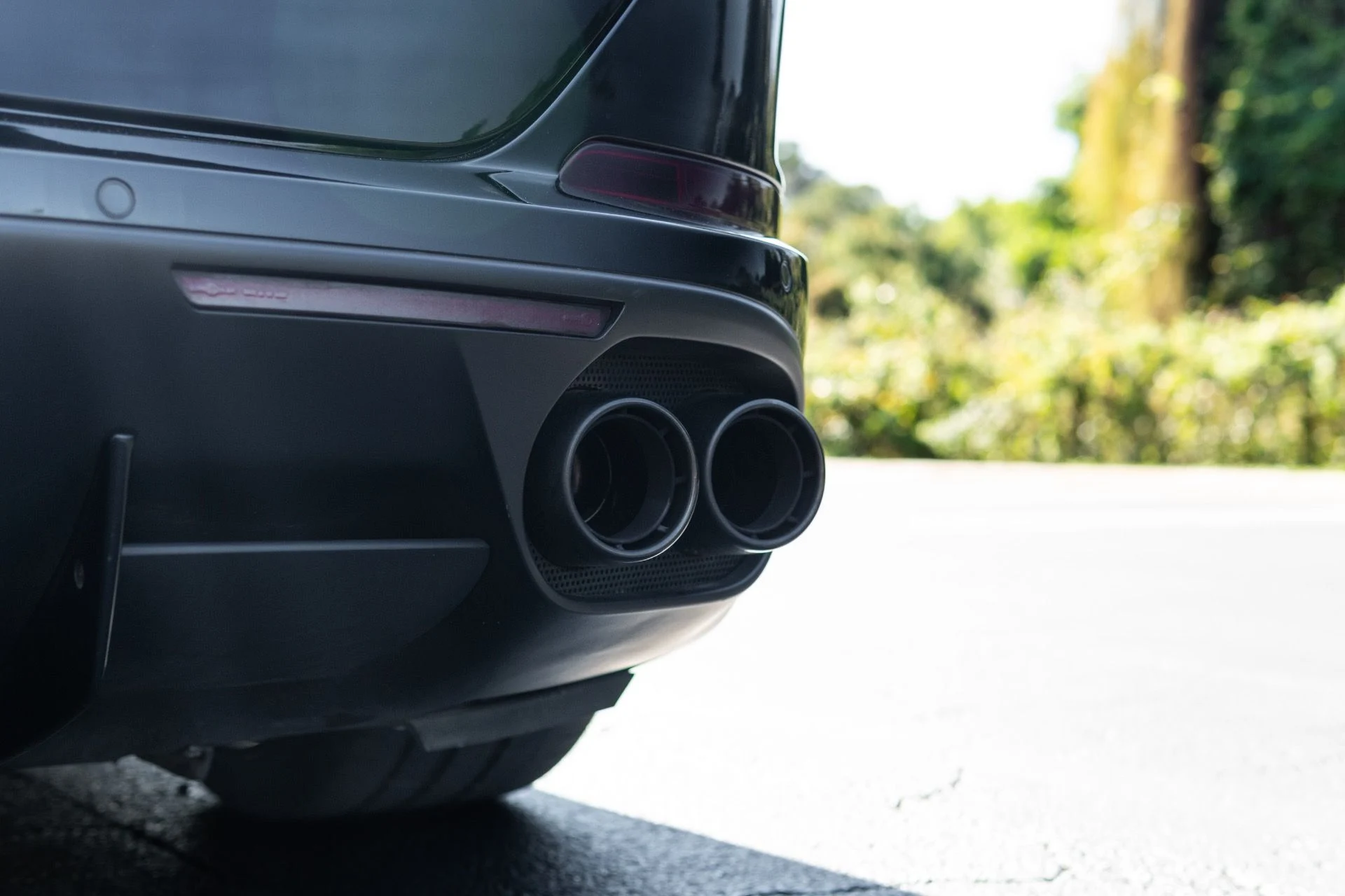 mph016_1006031186_Used_2017_Ferrari_California_T_1767065452_6dfa66af85