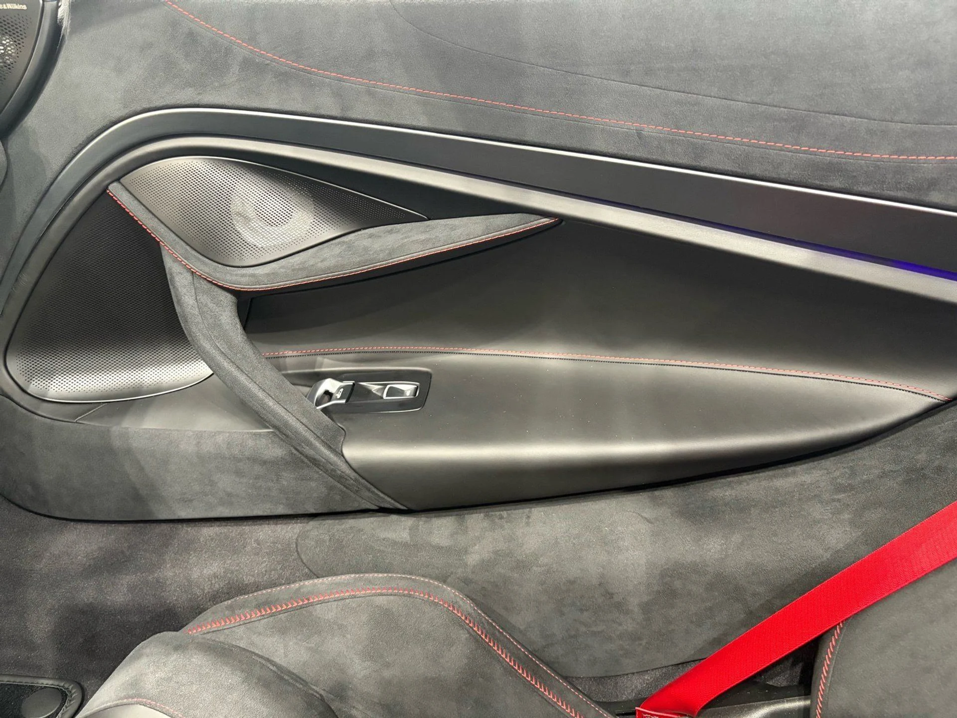 mph016_1006767924_9255b26dfb4f026b79559da9965e0a3f_4d92e2b7b0