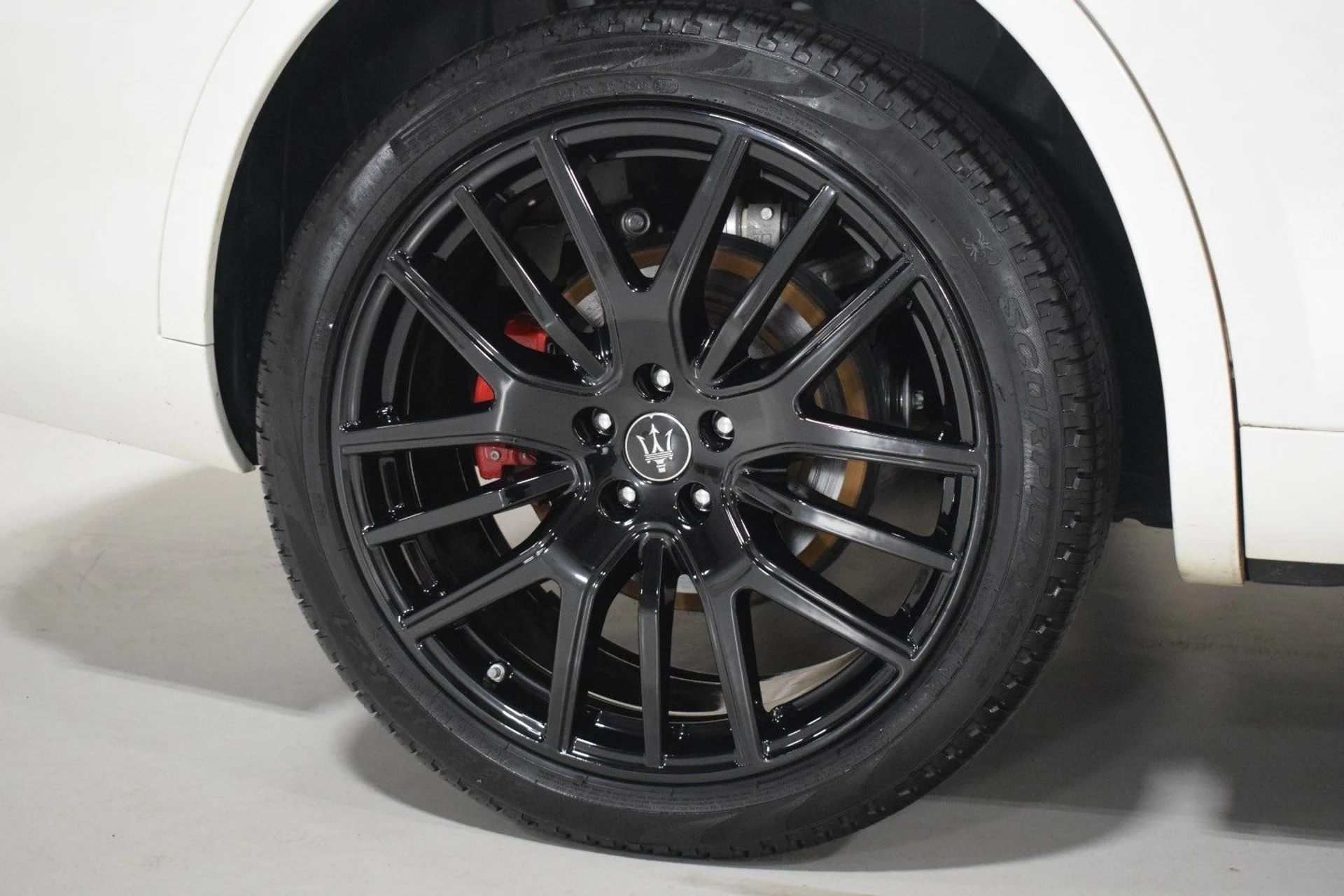 mph016_1007229633_86e2553566a68293473e9c5d9b37ee92x_0e5033408b