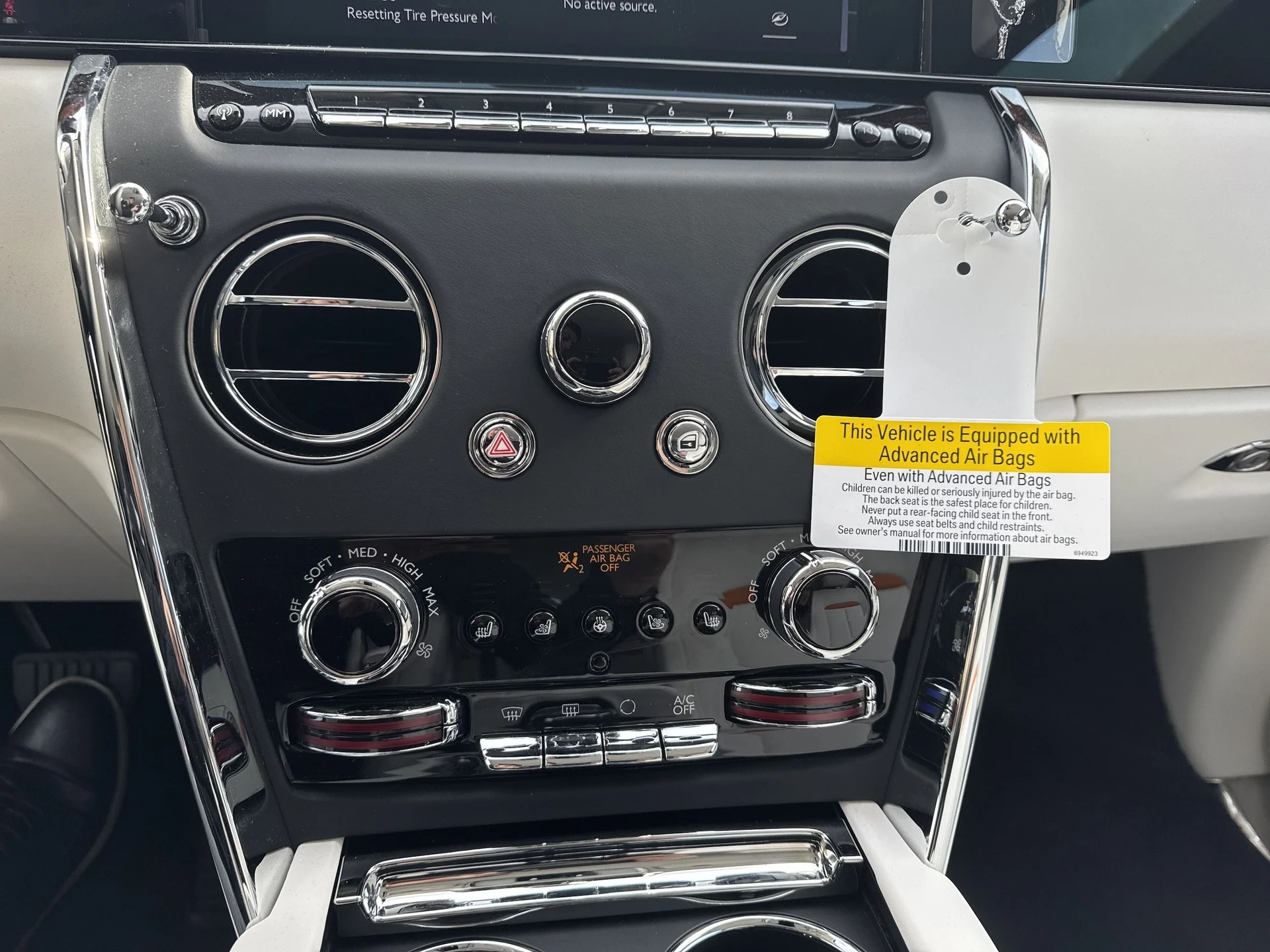 mph016_100806888_25519b31a4ec6c68a242f439833dabb6x_52a81fe914