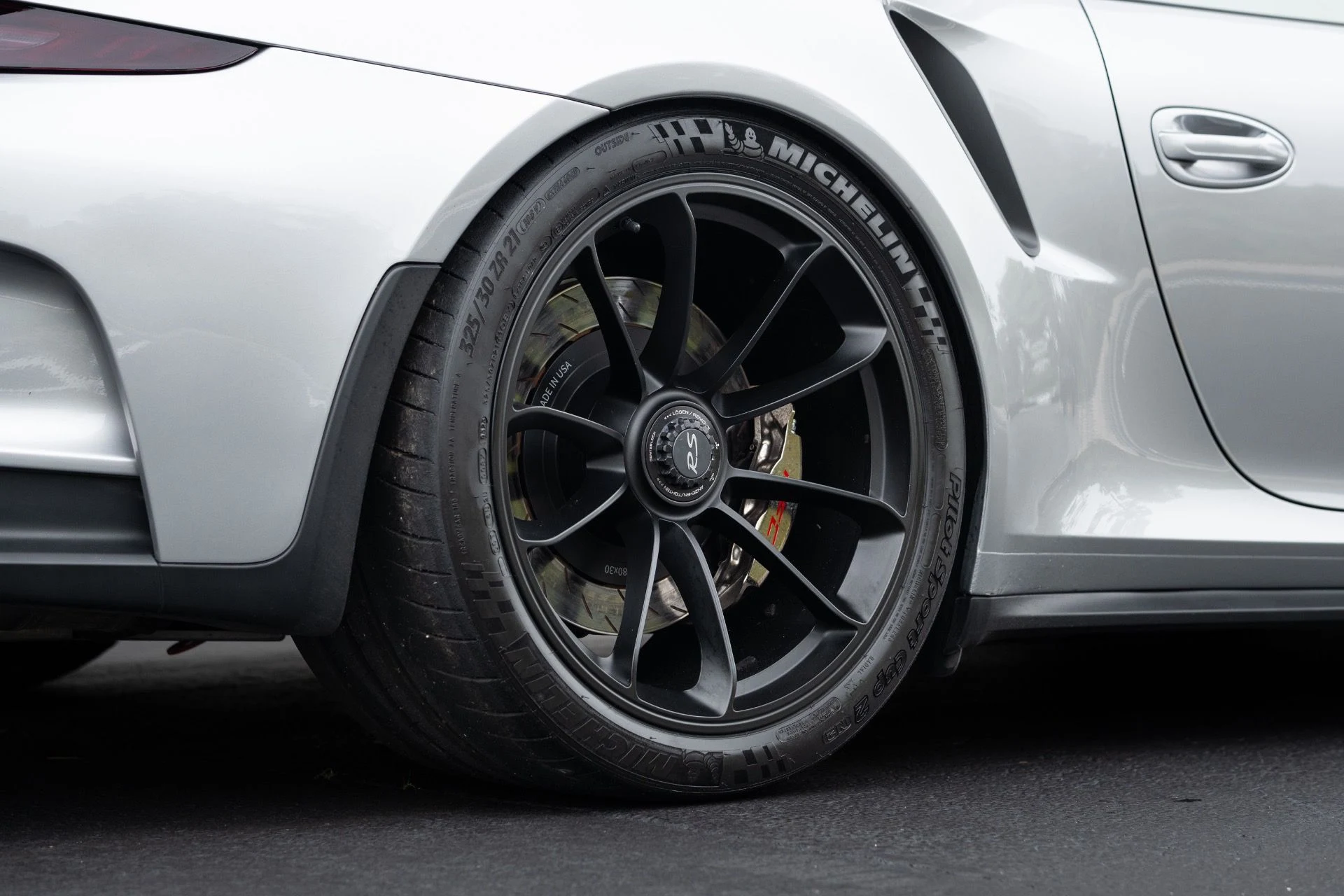 mph016_1010221319_Used_2016_Porsche_911_GT_3_RS_1773808378_8d1e21ded2