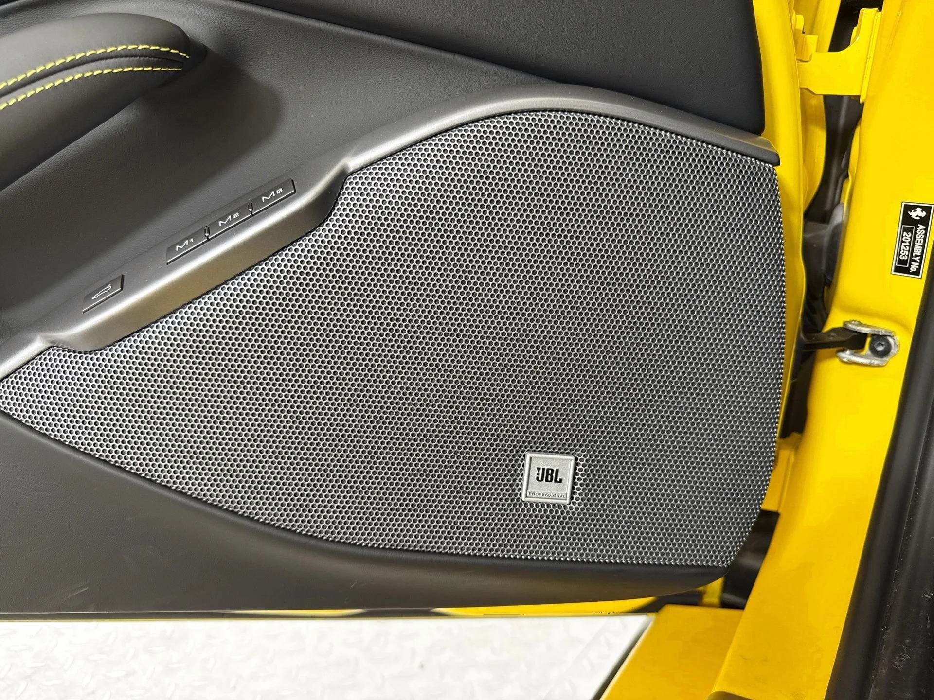 mph016_1022093445_5bafc12e5d37e3e6b7bac2d92cafde82_19e38263c3