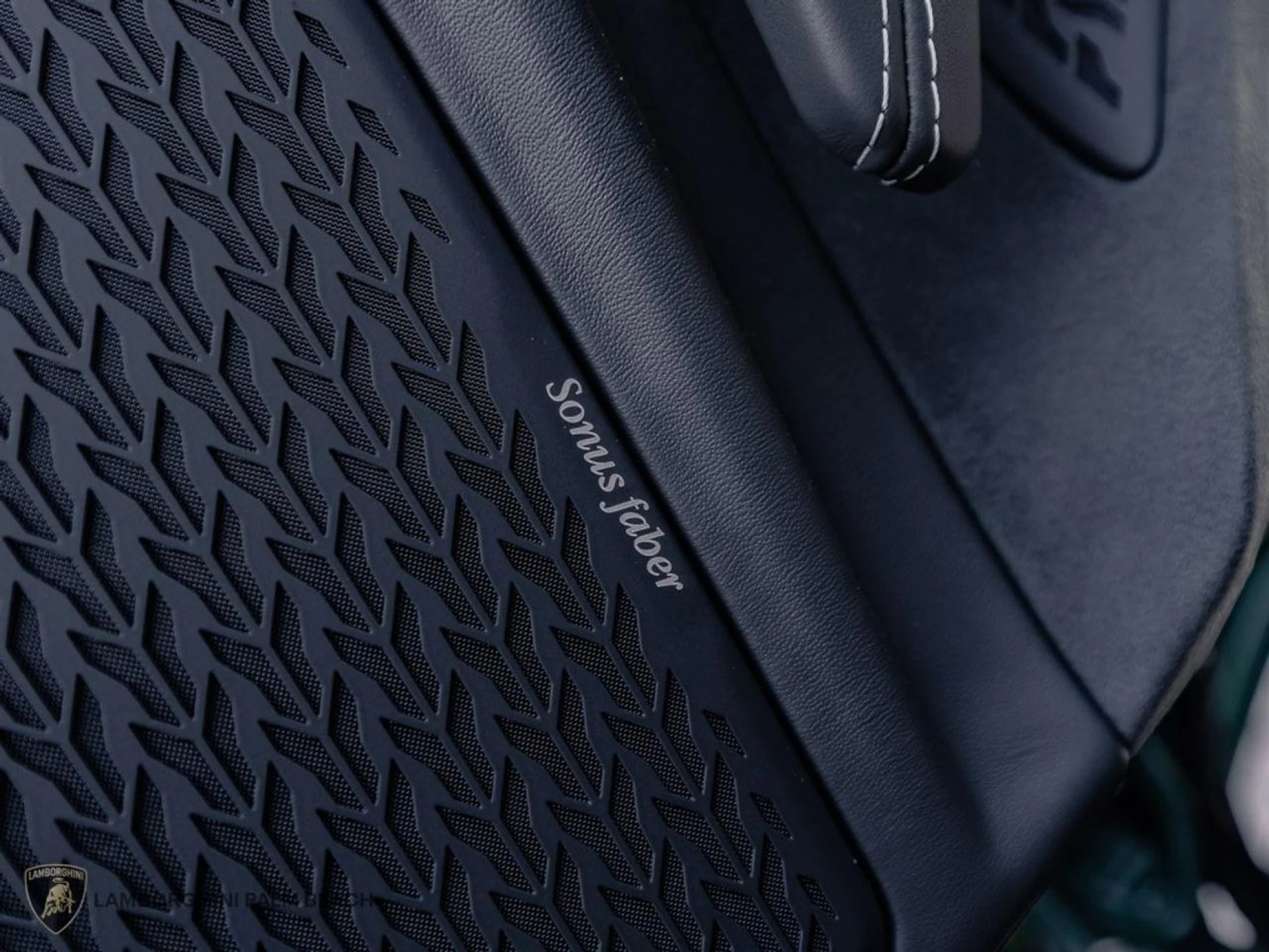 mph016_1027357785_090918a33e544c8e911f17f0df5db9ec_e27176df84