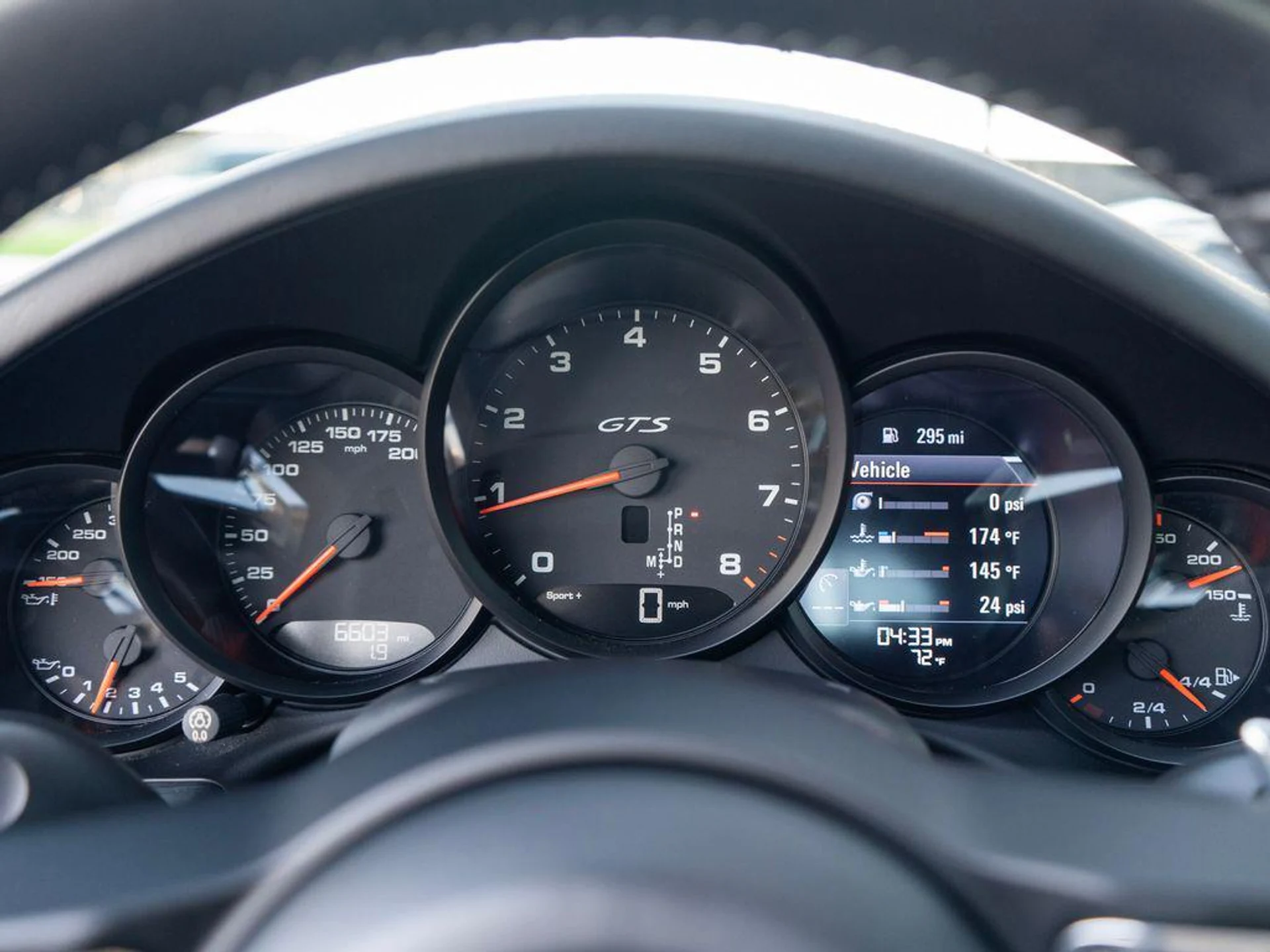 mph016_1029257844_IN_Ryl_Bm6pwjz_R_Gdr9_W4_H1_Q_Vunk_28ace76c94