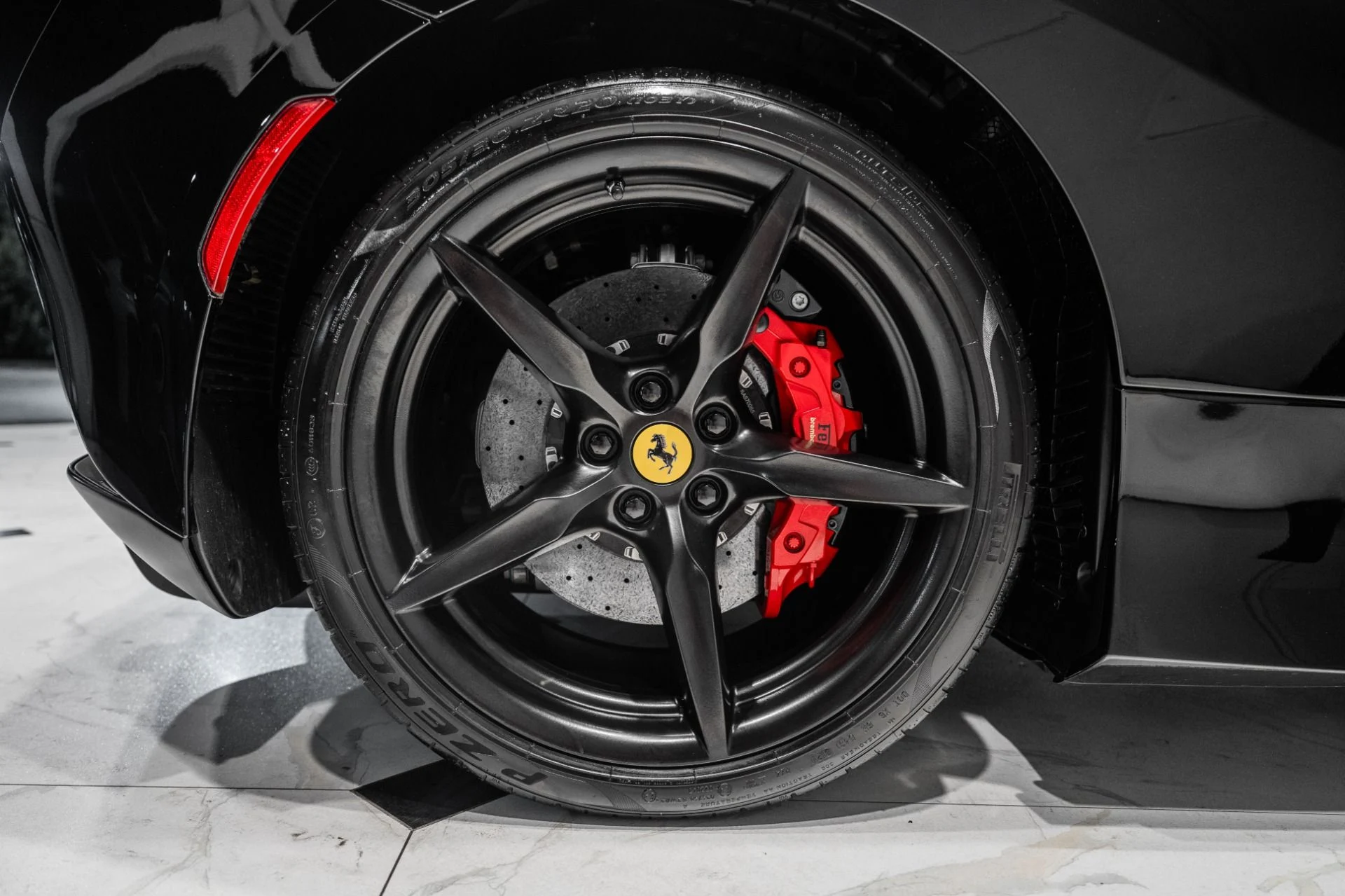 mph016_1033421203_Used_2021_Ferrari_F8_Spider_1788191759_9074686586