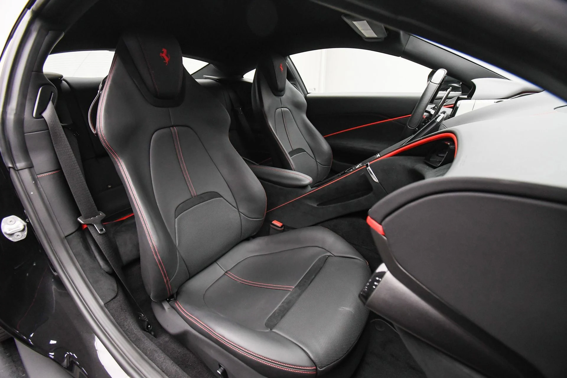 mph016_1039023618_ce9cf1d1bf9946b8a18644f02ab90ae6_d25700d845