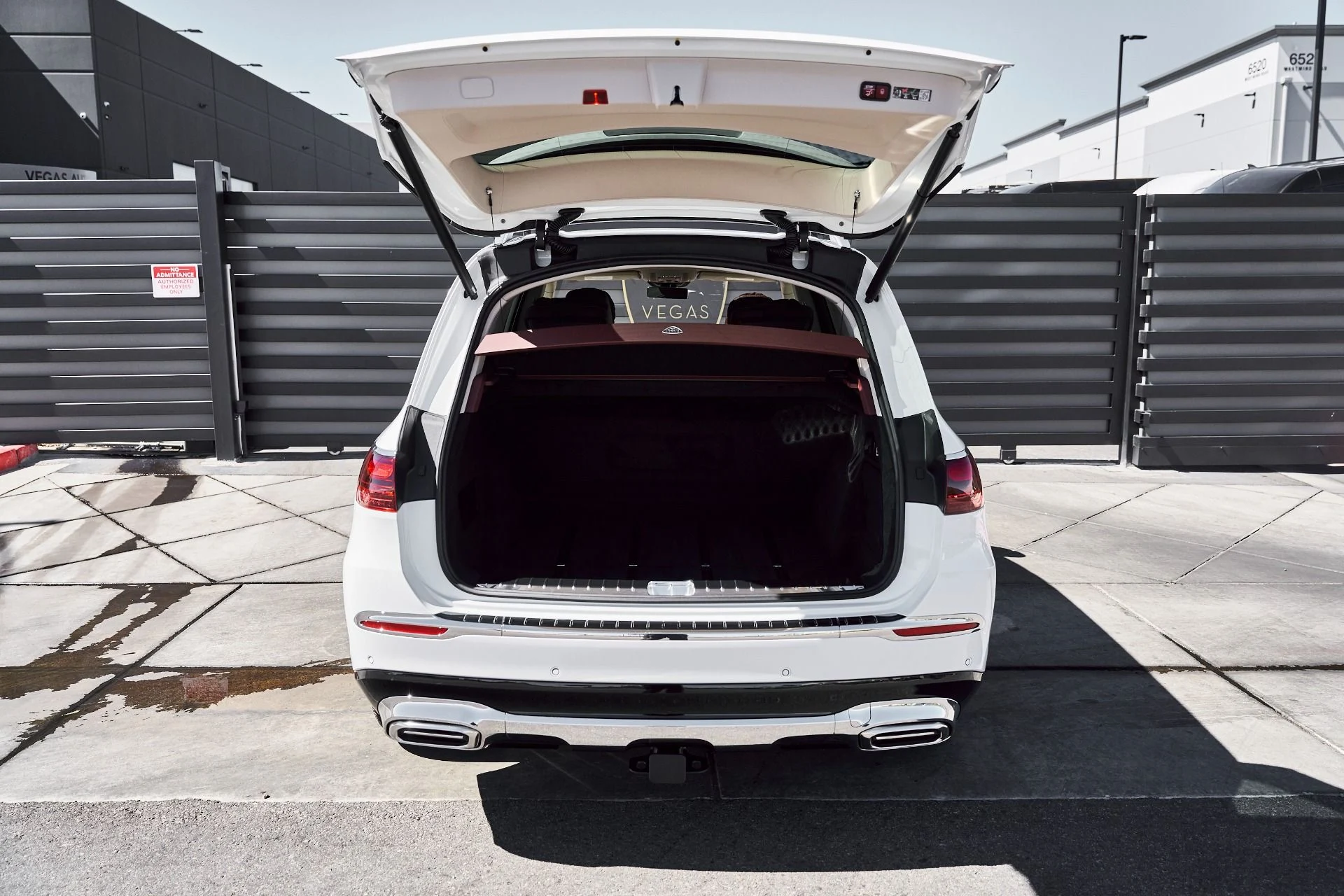 mph016_1041079668_Used_2026_Mercedes_Benz_GLS_Maybach_GLS_600_1777074061_3320f30c45