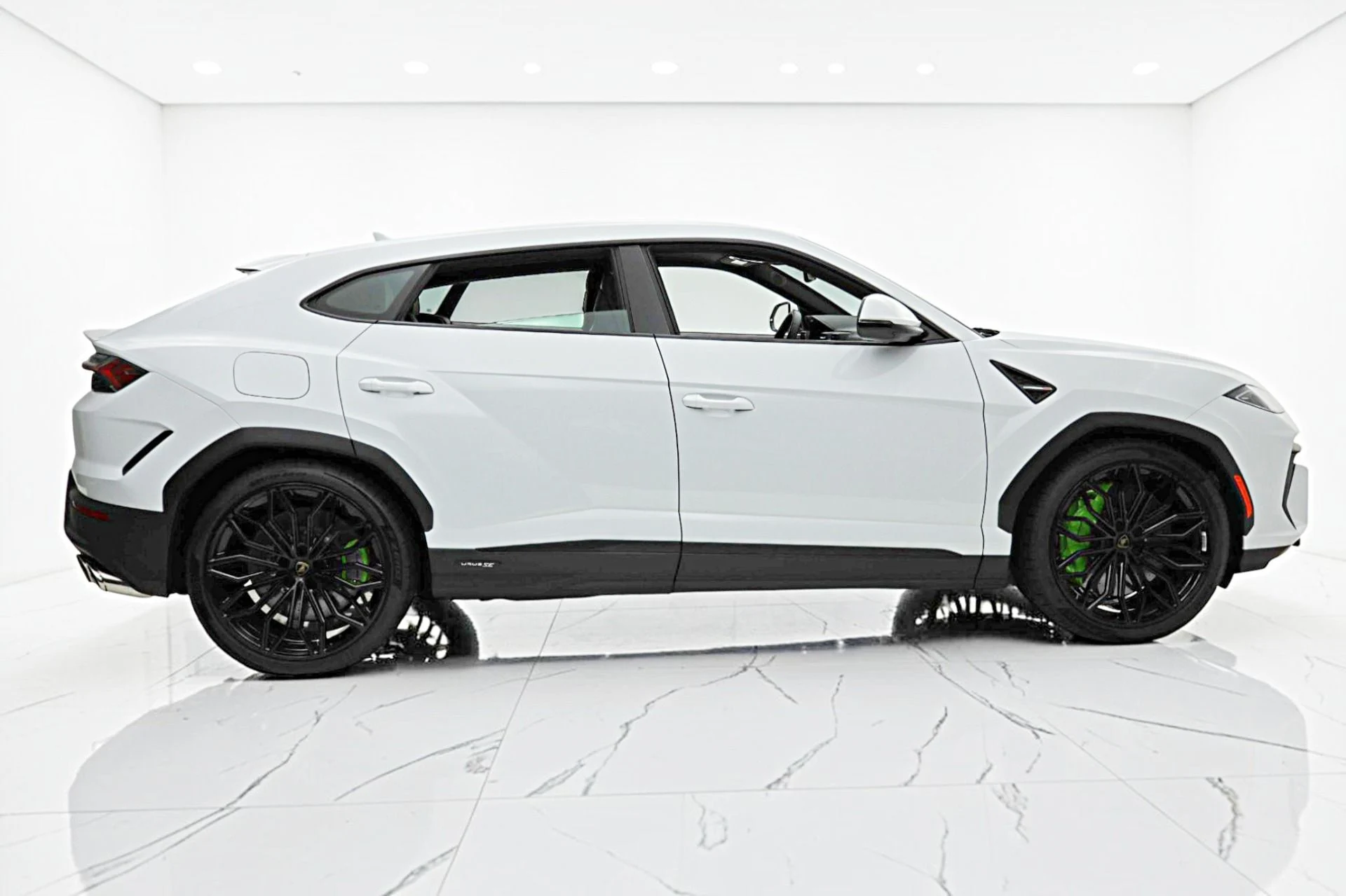 mph016_1042631932_New_2026_Lamborghini_Urus_SE_60f714aa13