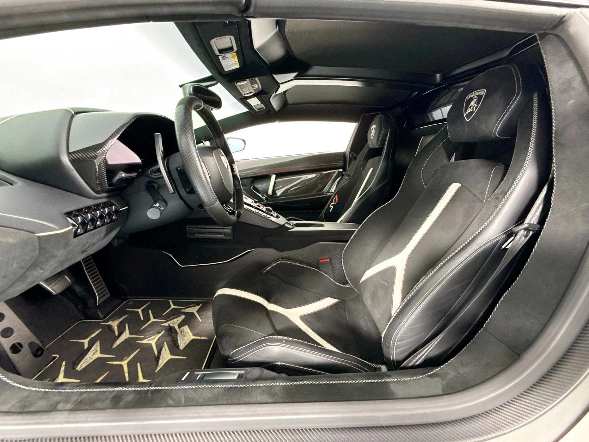 mph016_1044774375_Used_2020_Lamborghini_Aventador_LP_770_4_SVJ_Roadster_1785777176_3e7ee2c60d