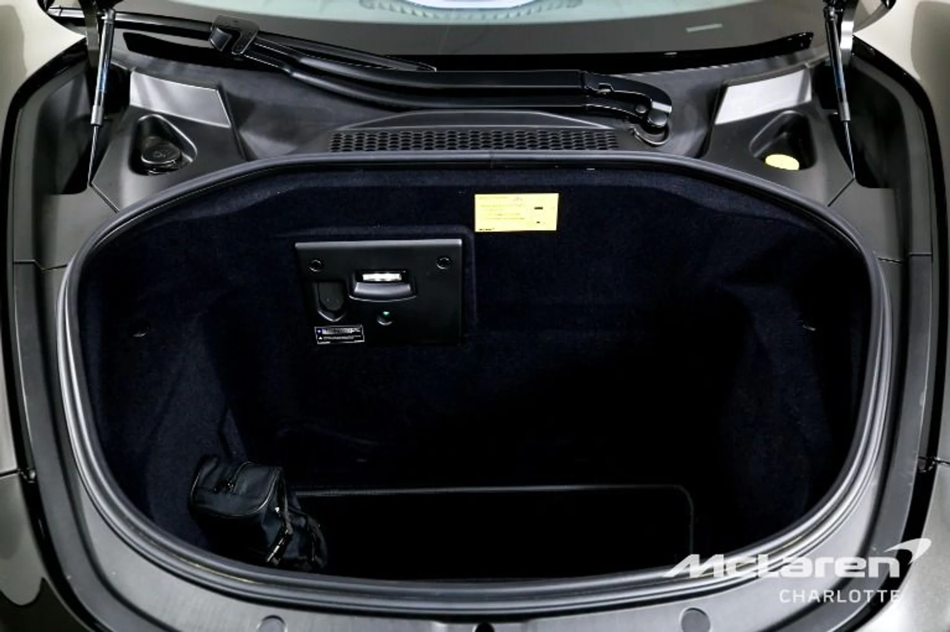 mph016_1051387241_Used_2025_Mc_Laren_Artura_Spider_Tech_Lux_7515c654d0