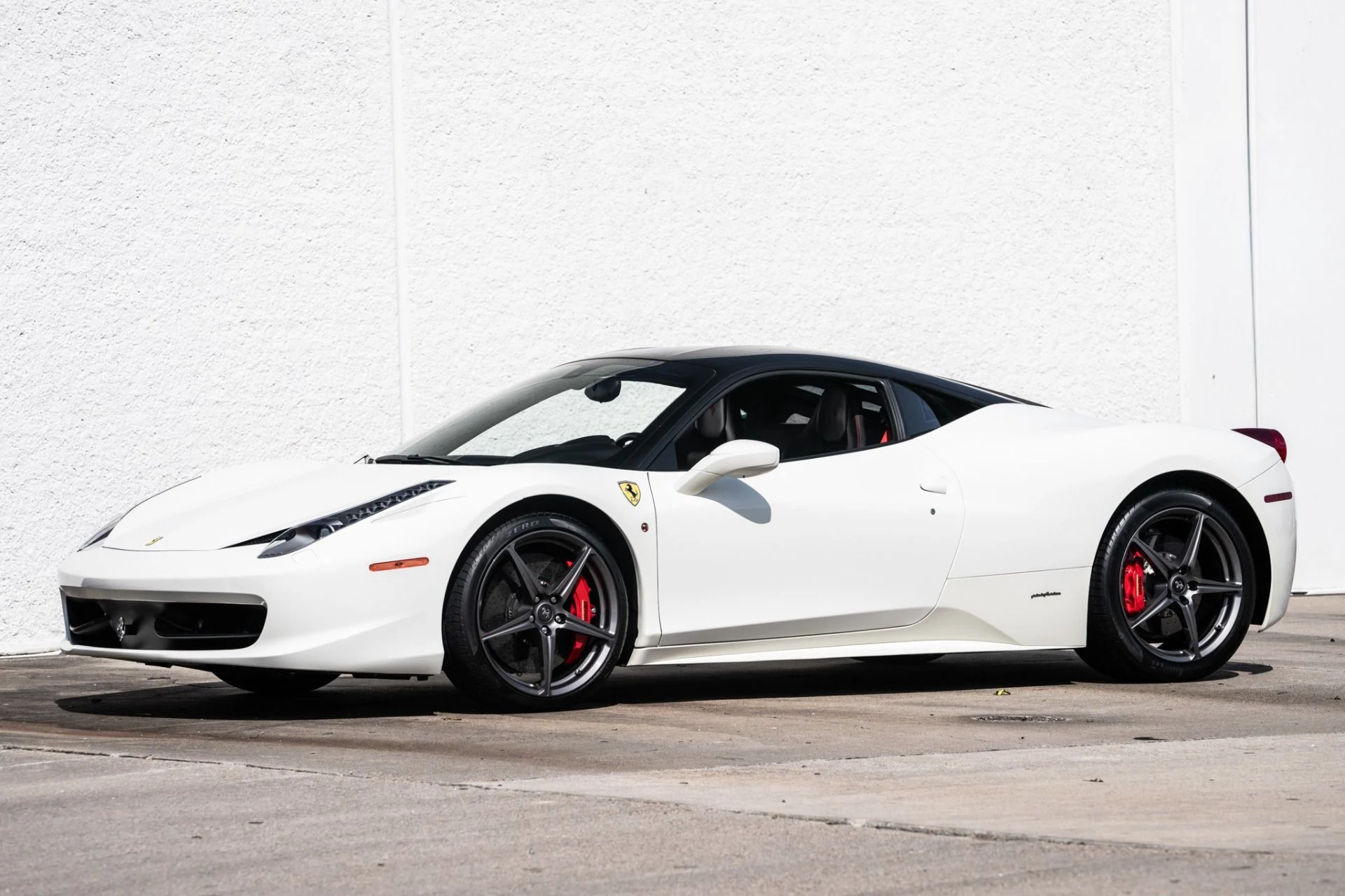 mph016_1056556173_Used_2015_Ferrari_458_Italia_1757709608_6482273722