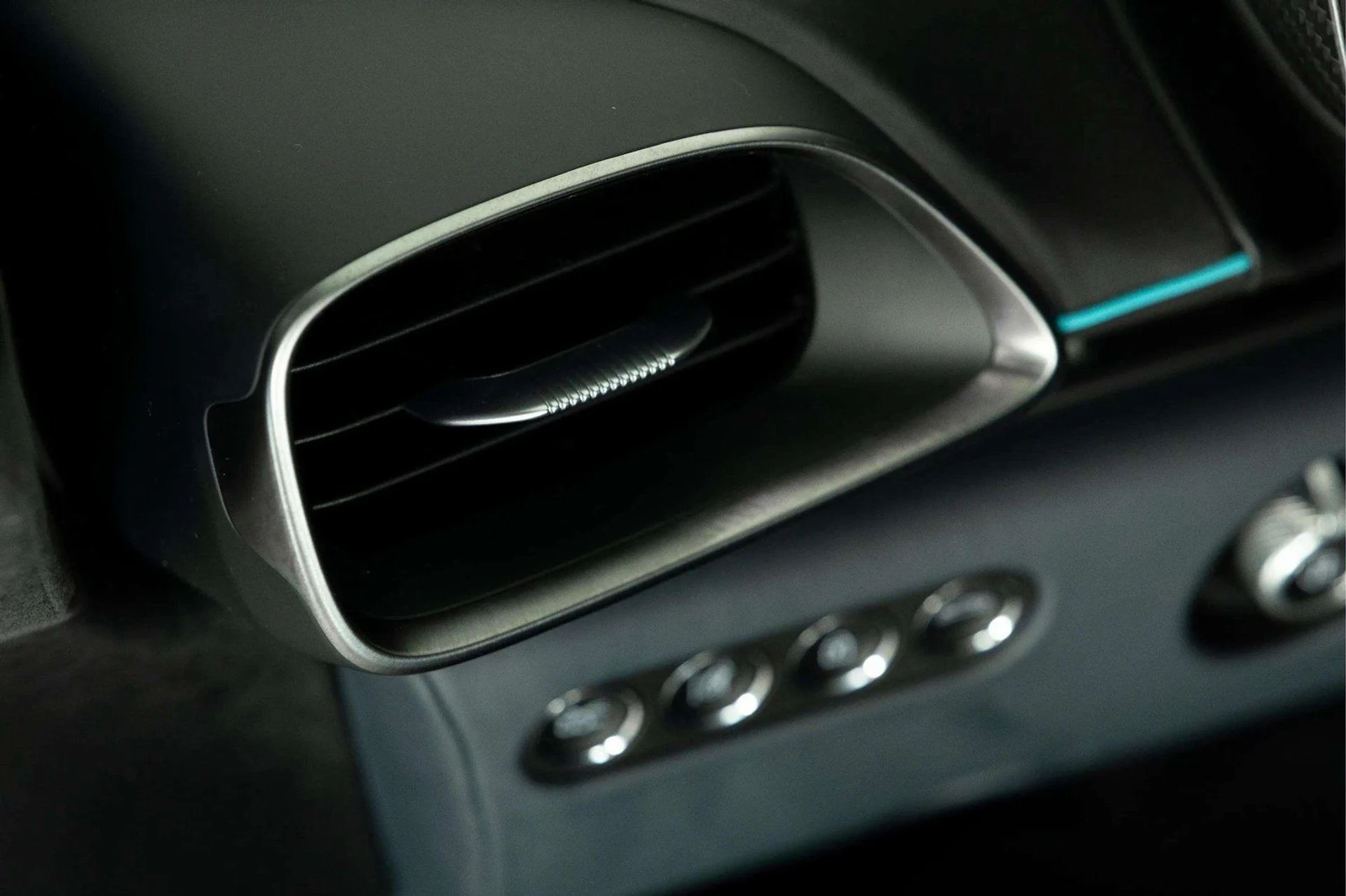 mph016_1057434731_image_17_11fcce5e4e