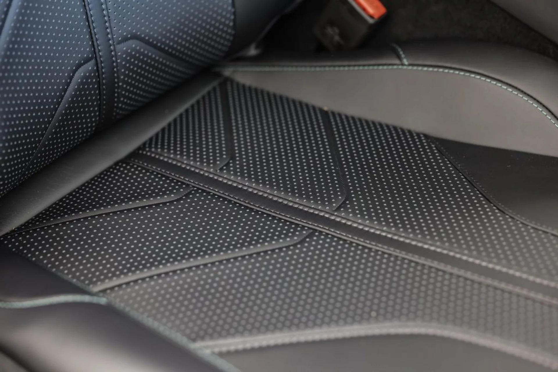 mph016_1058429036_g3h7swifc2lvrnc66dho27761gqr_c4a4cb6696